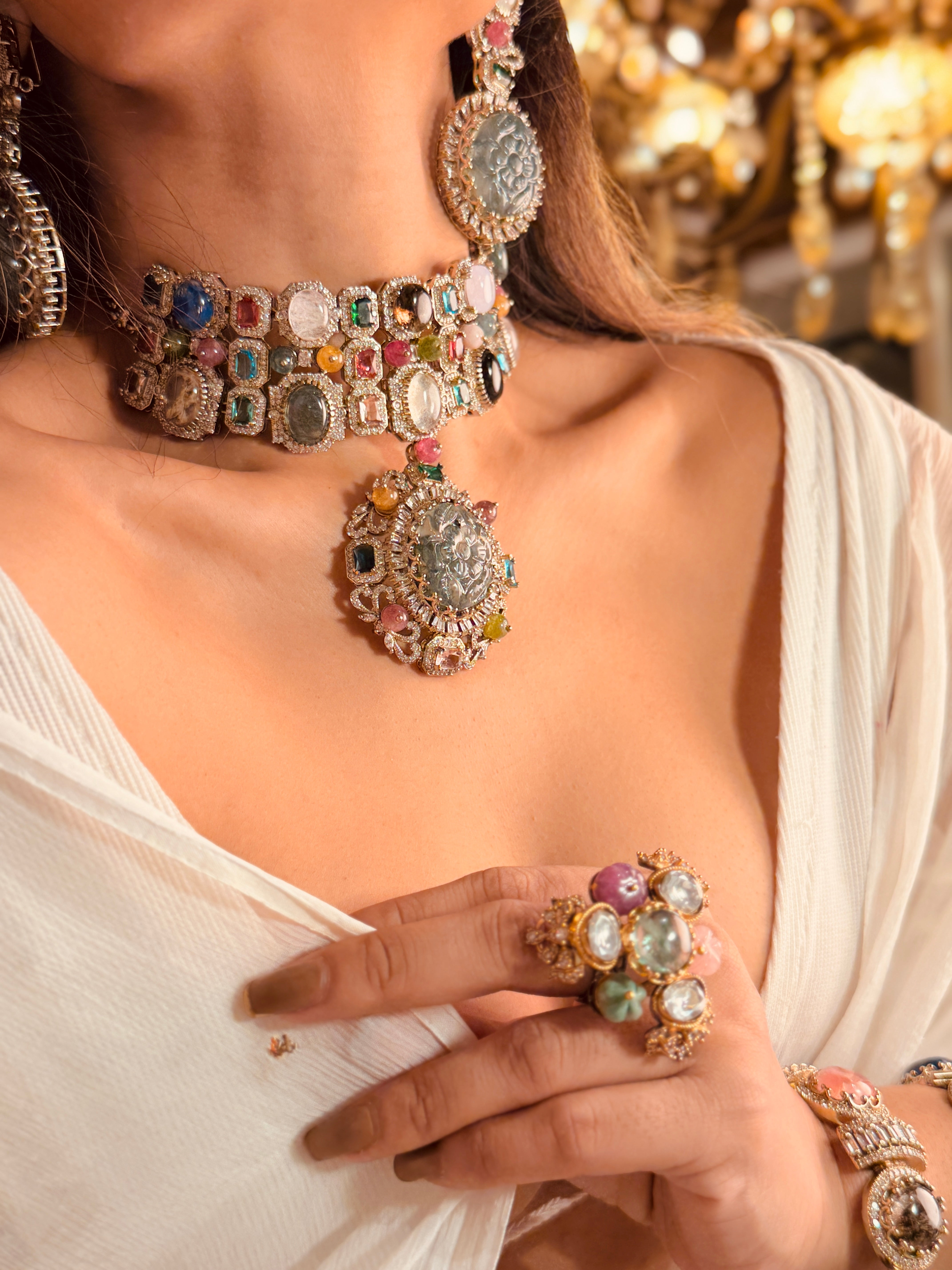 Rise above Dark- Elizabeth