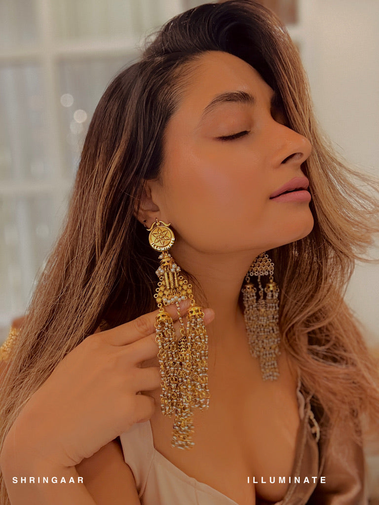 Shringaar-Mithi Dangler