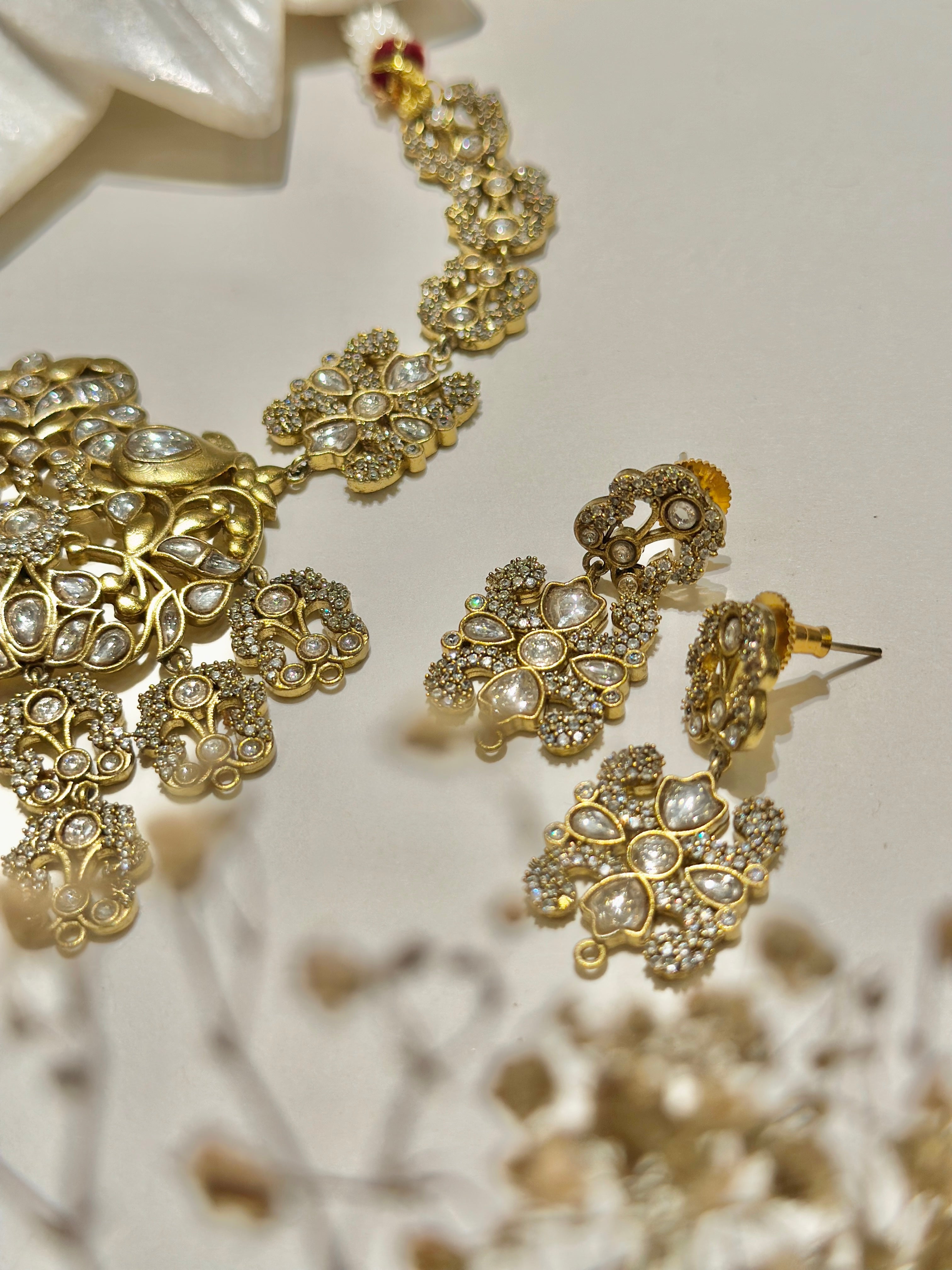 Tridha neck-piece-Mahira