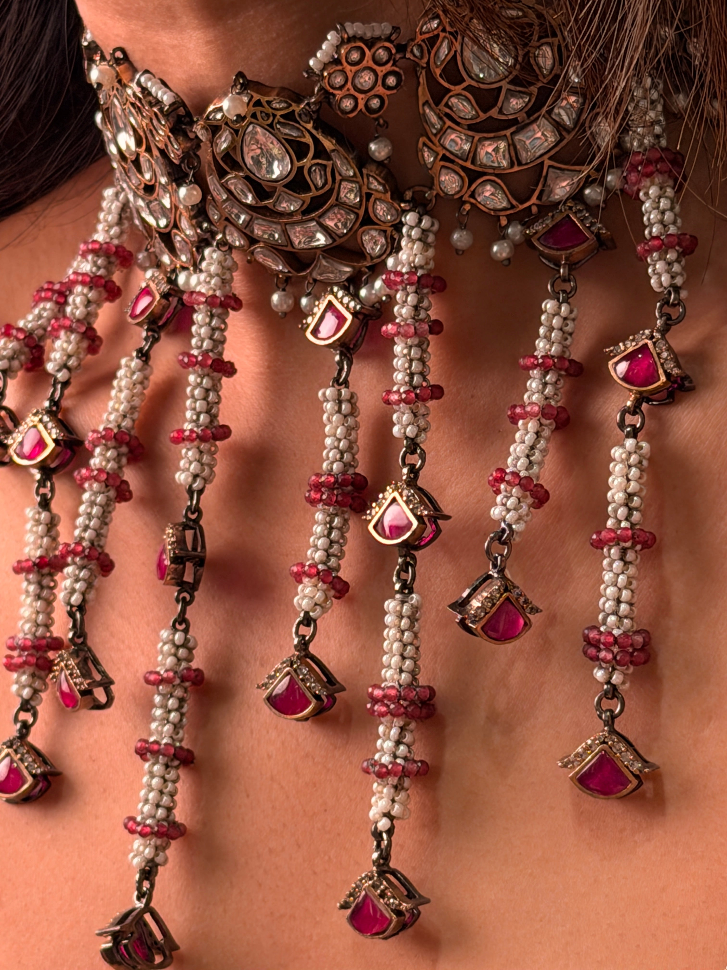 Chand gulabi Choker - Mahira