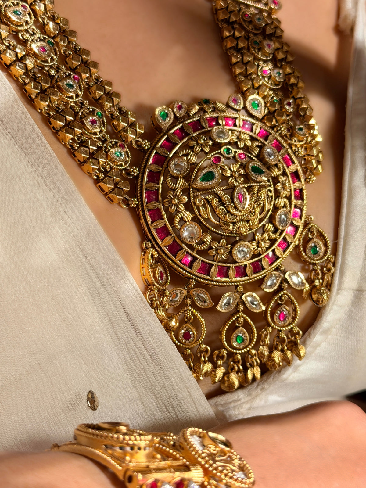 Kashvi gold plated Rajwadi Necklace