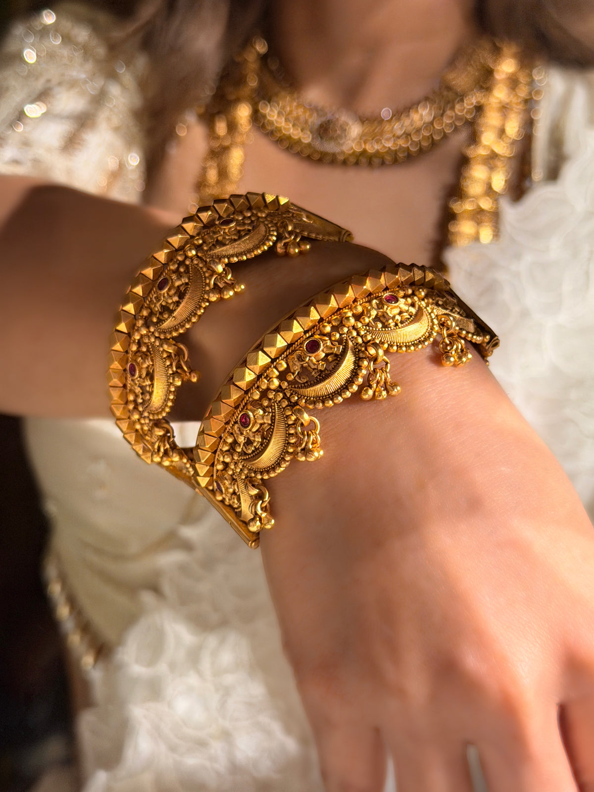 Padmini Rajwadi Scallop Bangle