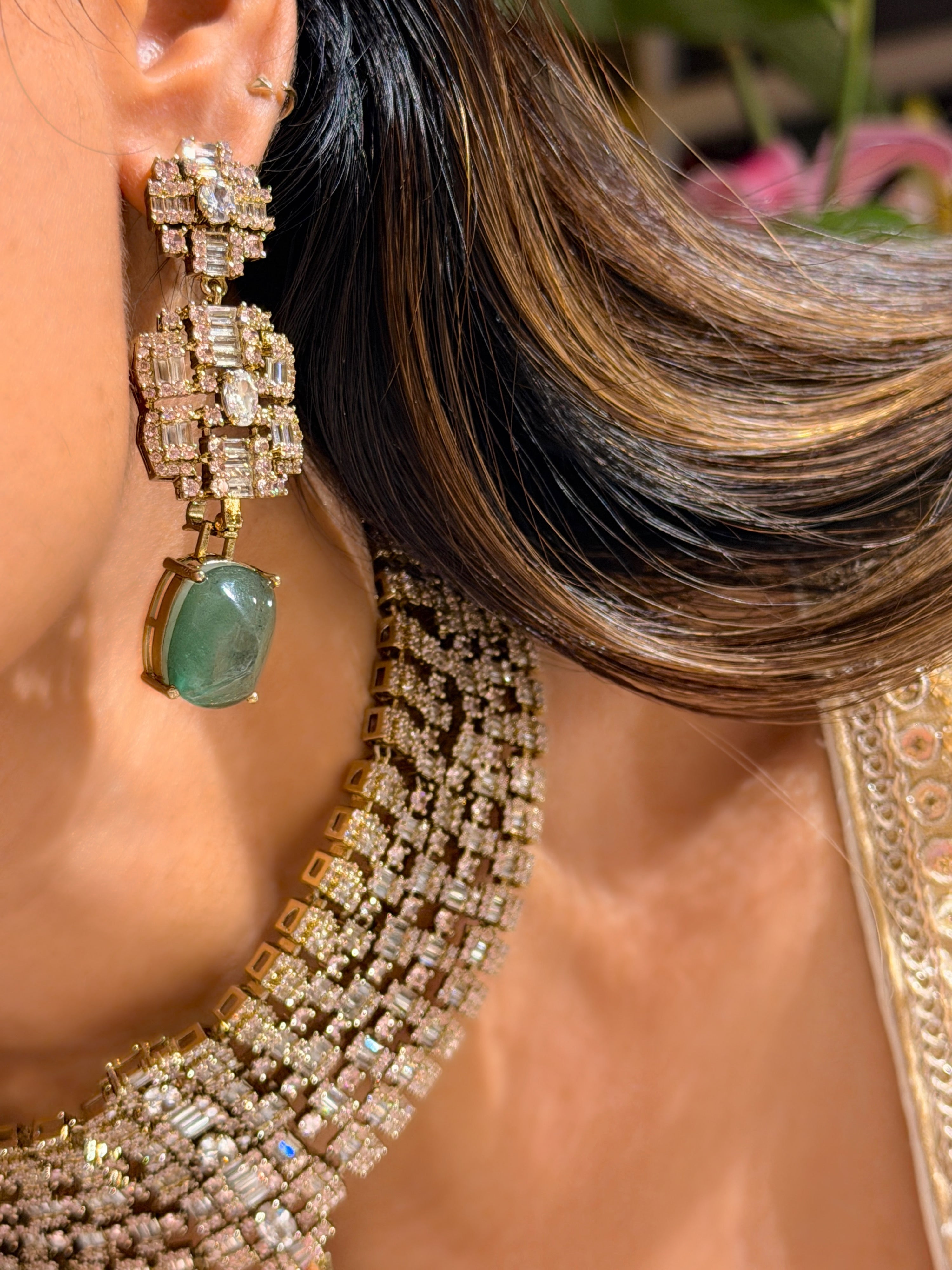 Raha Choker