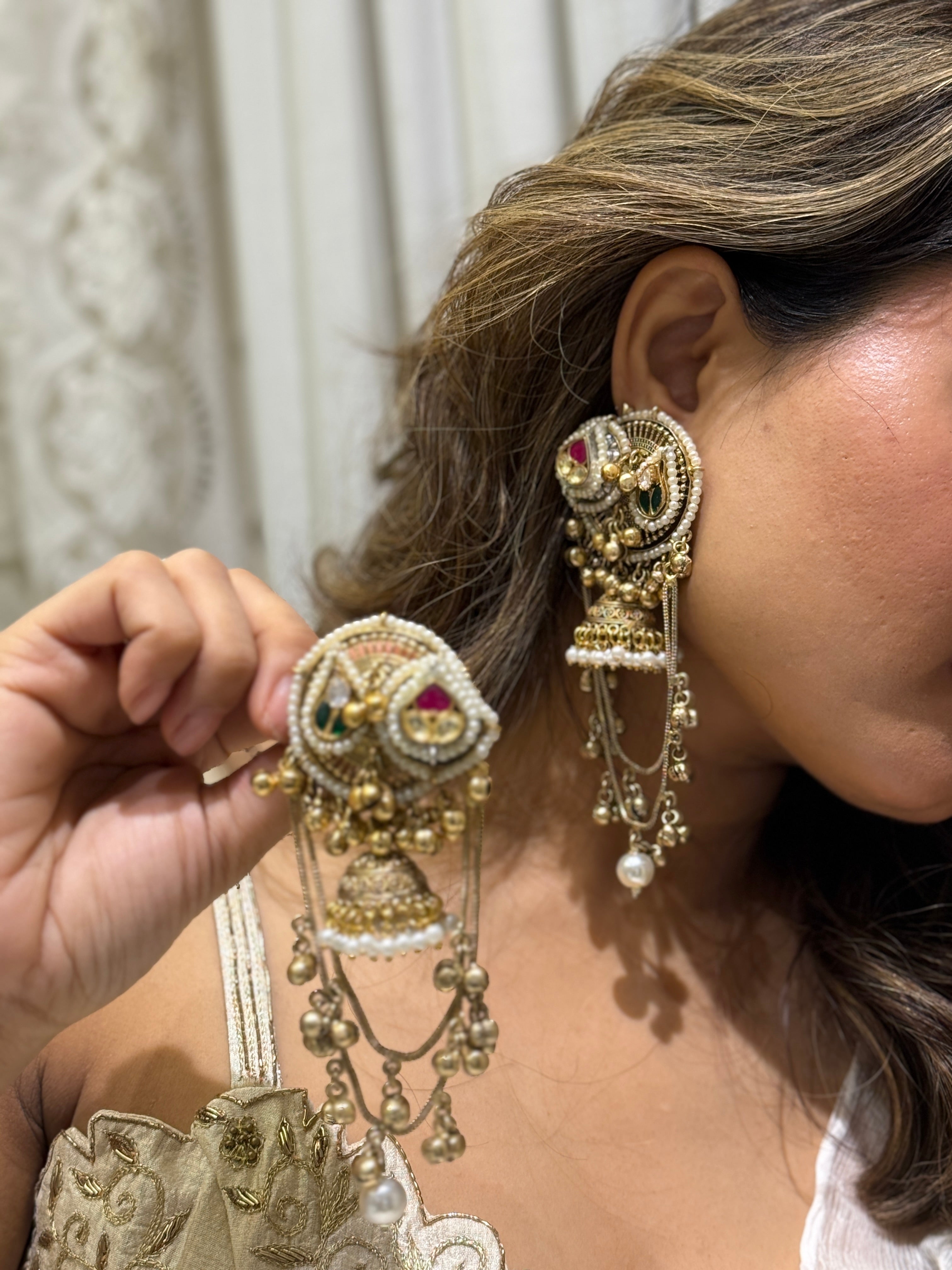 Gauri Kashmiri jhumki