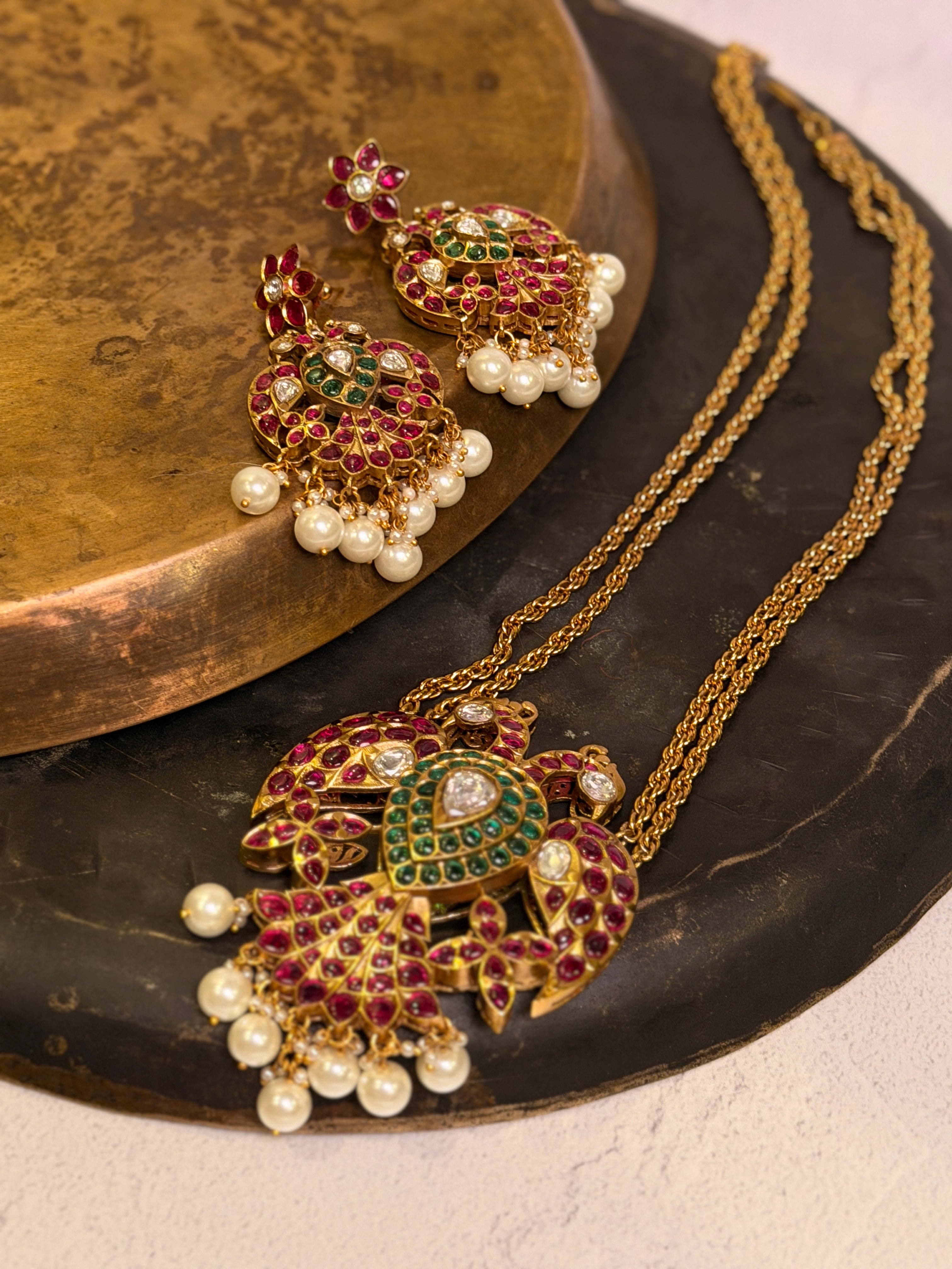 Kanchan Mayur pendant chain