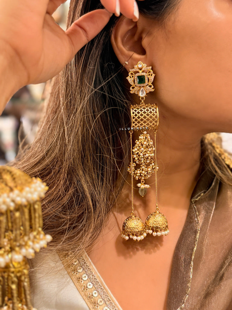 Shringaar-Iravati Dangler