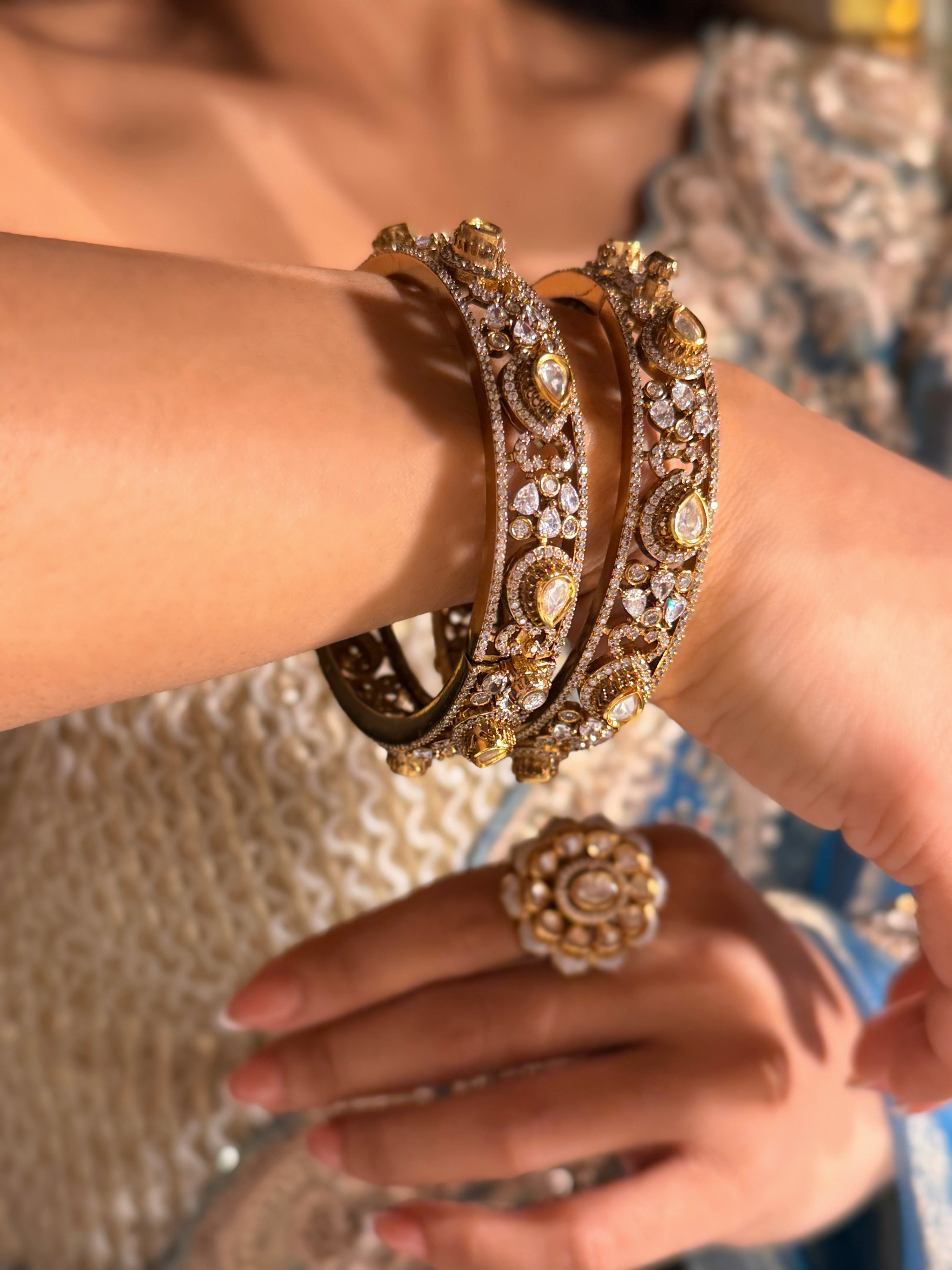 Sirisha Bangle - white
