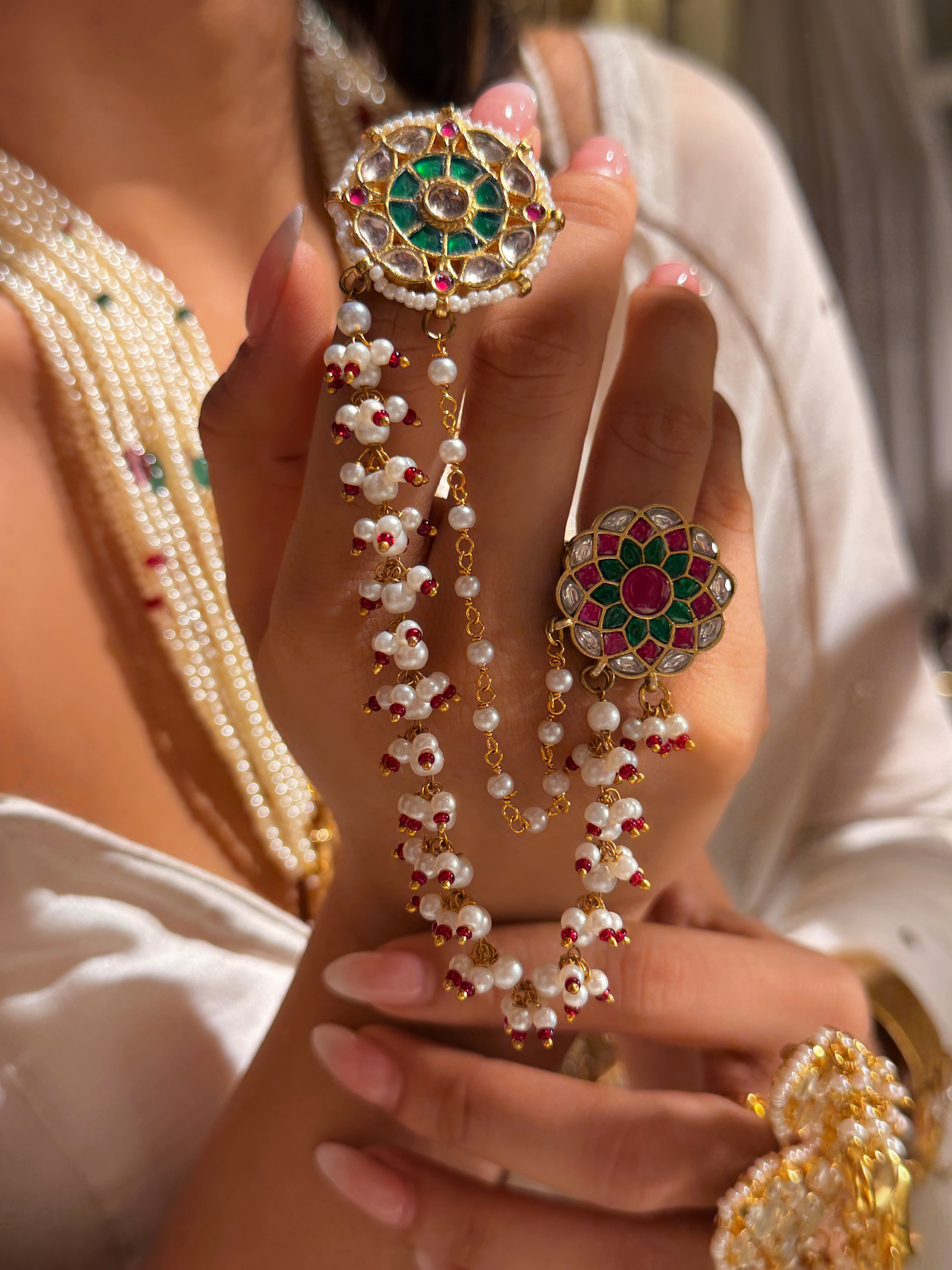 Suramya Dual Finger Ring