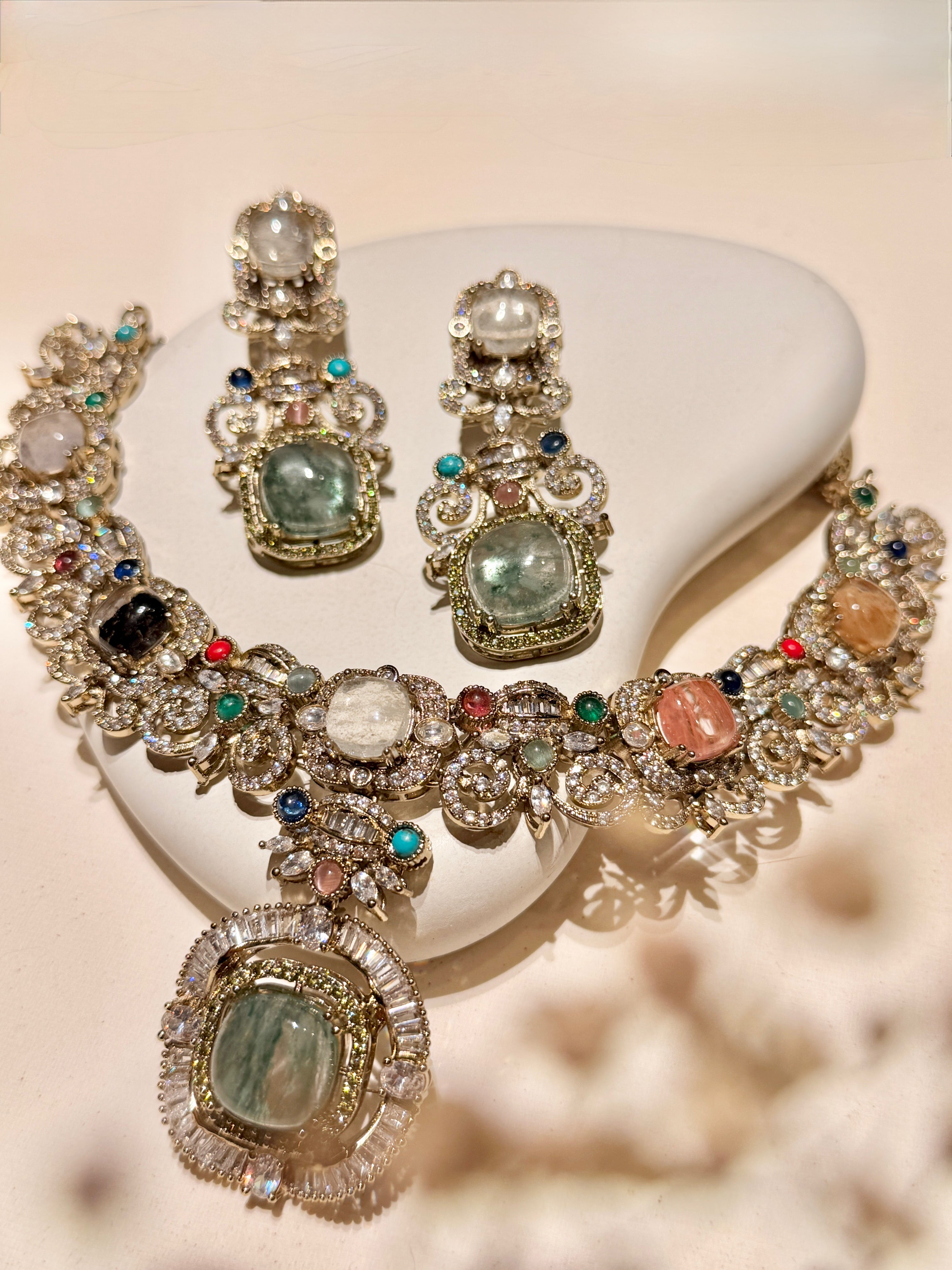 Elizabeth Aurora Gem Cascade