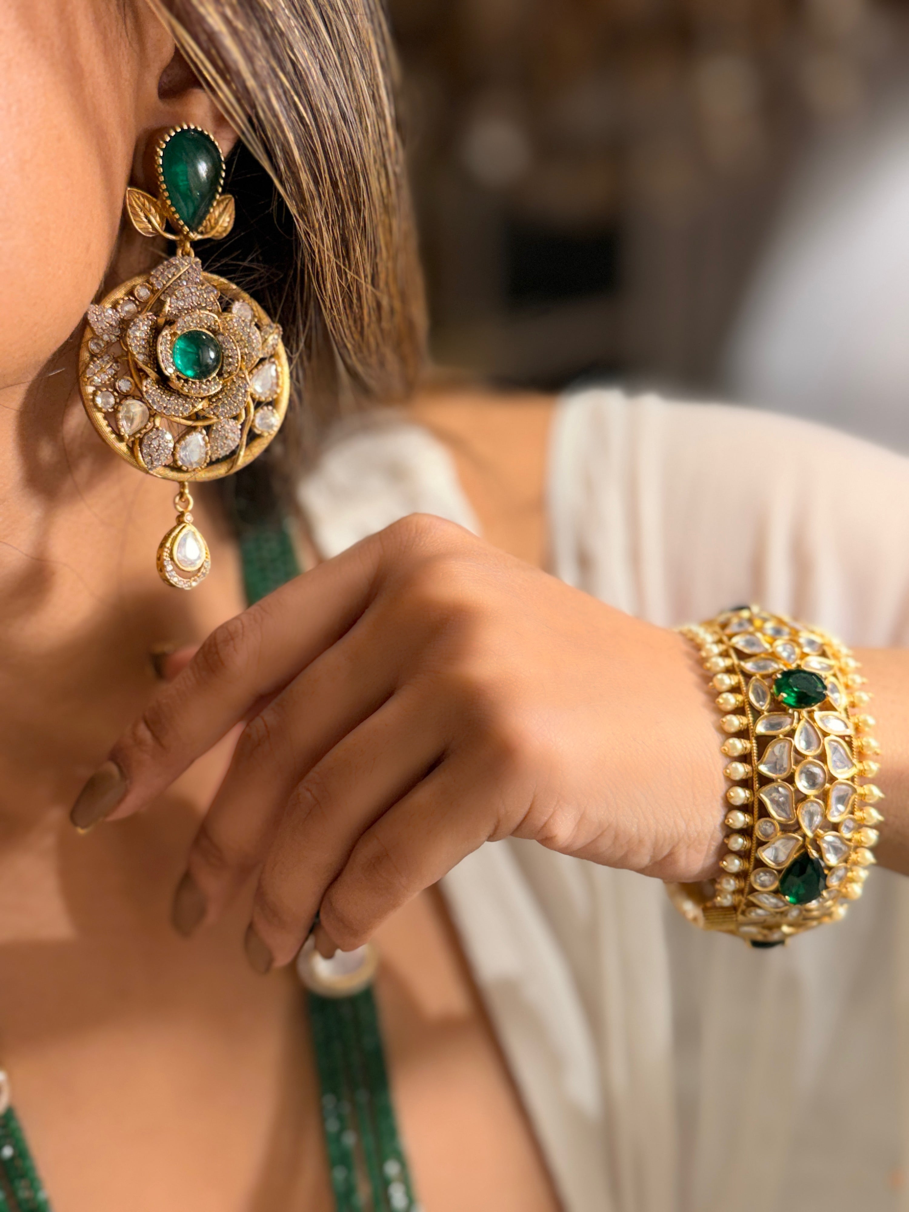 Rosette Emerald flower Necklace