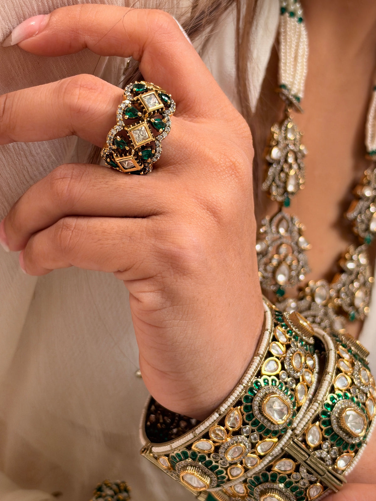 Emerald Éclat Ring