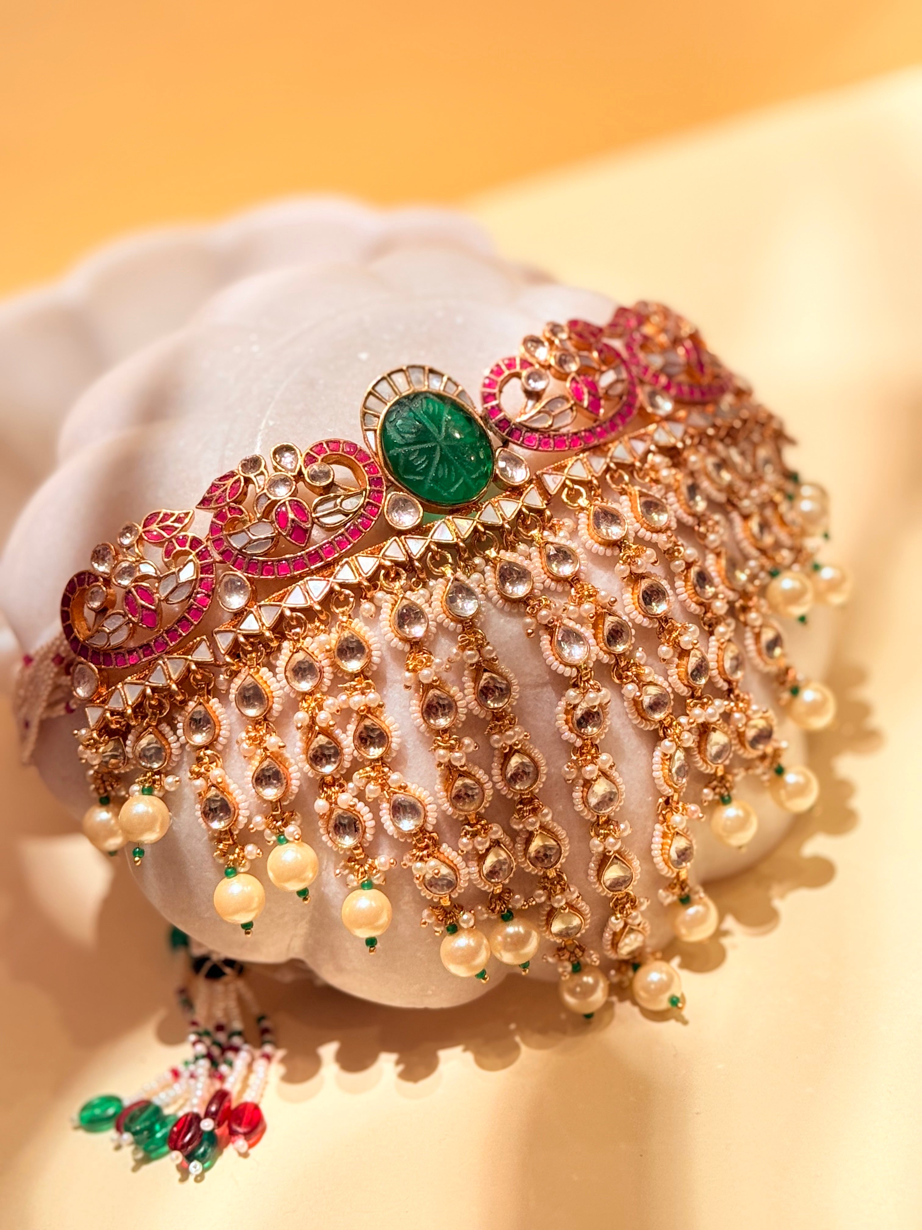 Mor-bahar Choker