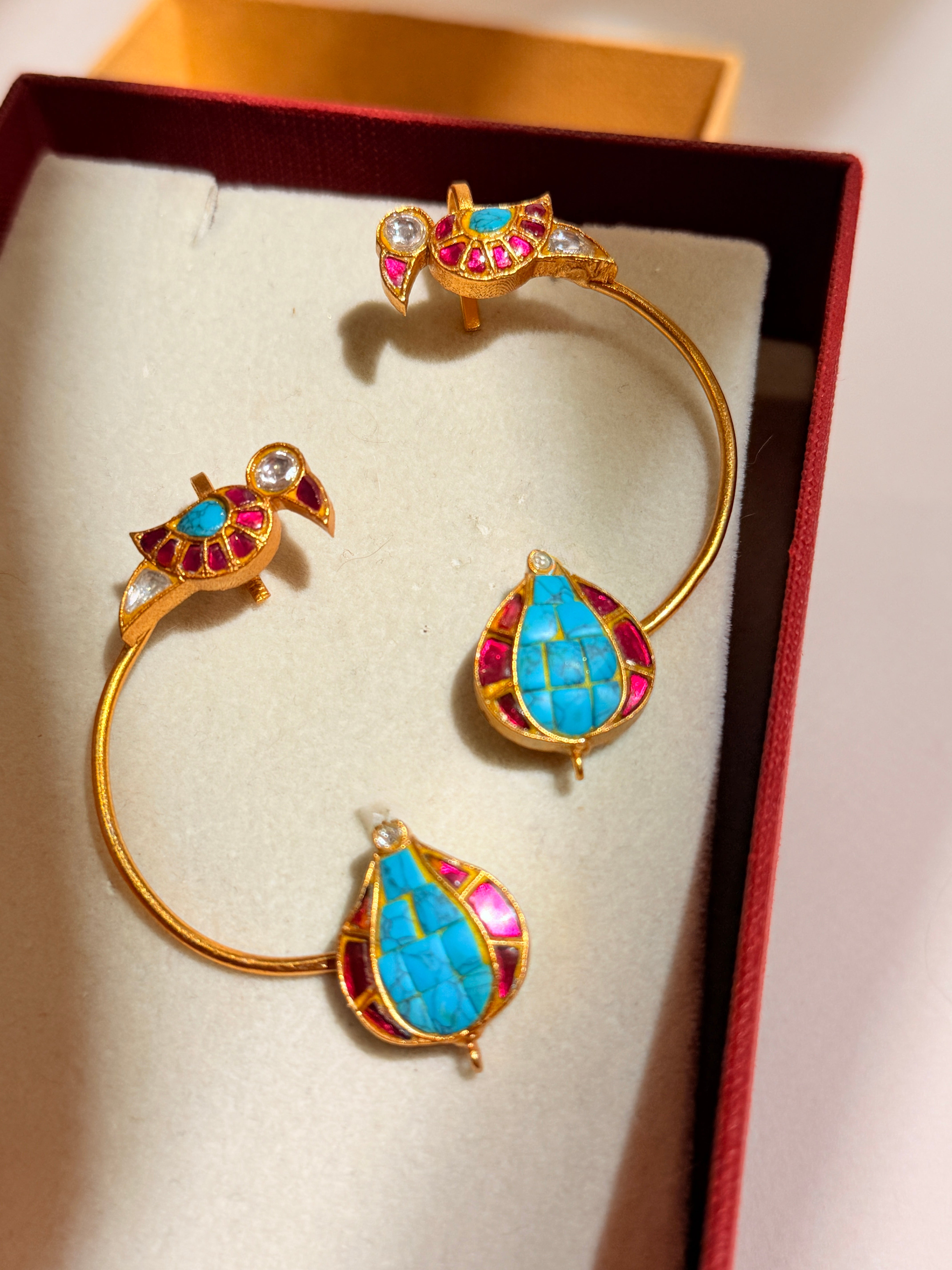 Tandra Earcuff