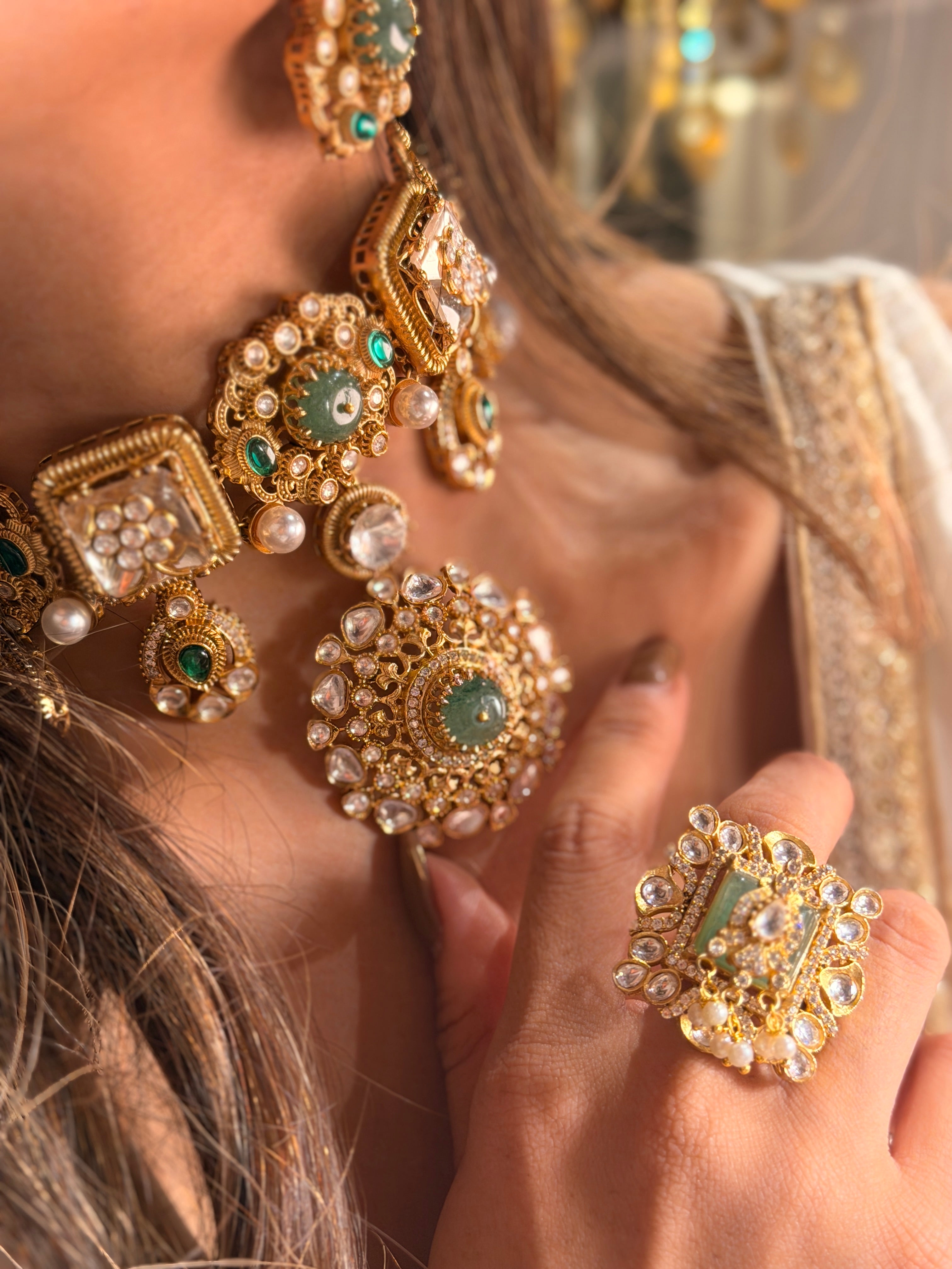 Zaraksh Medallion Necklace