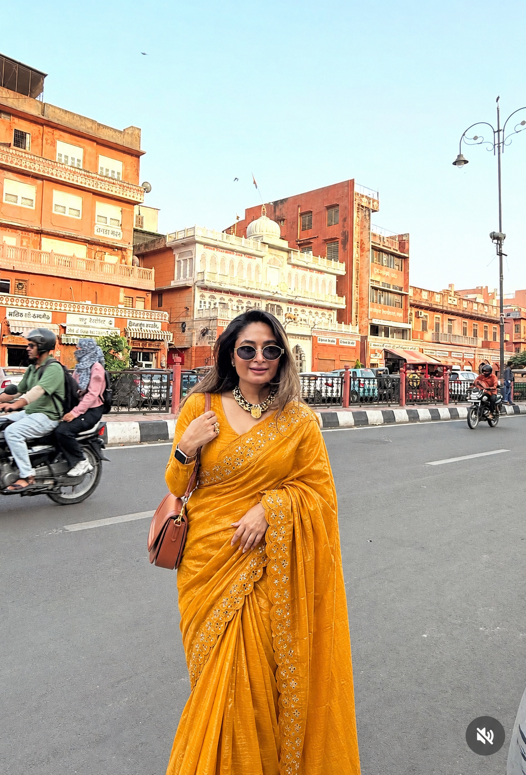 Shubhra Mirror work saree
