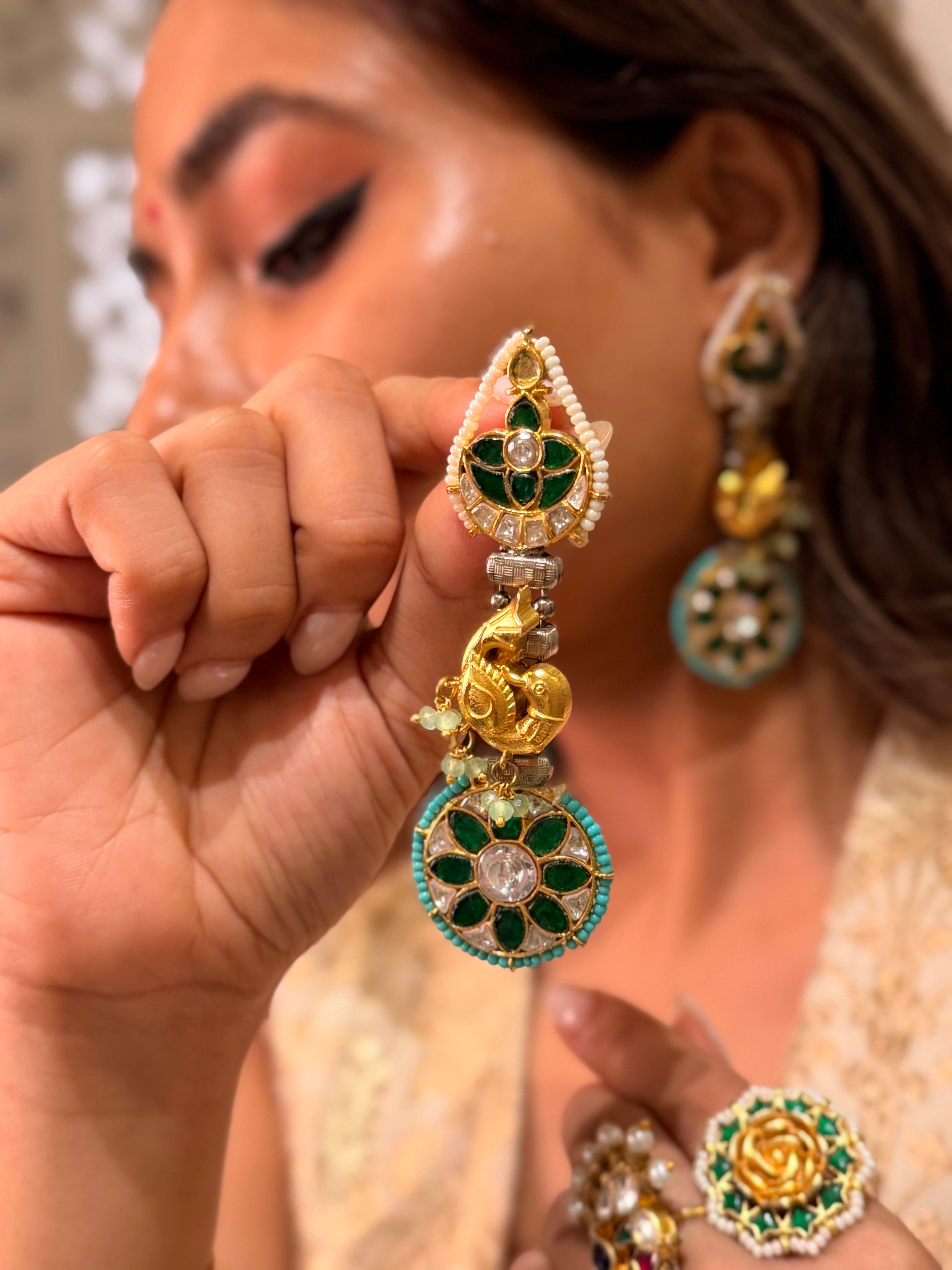 Mor kundan dangler