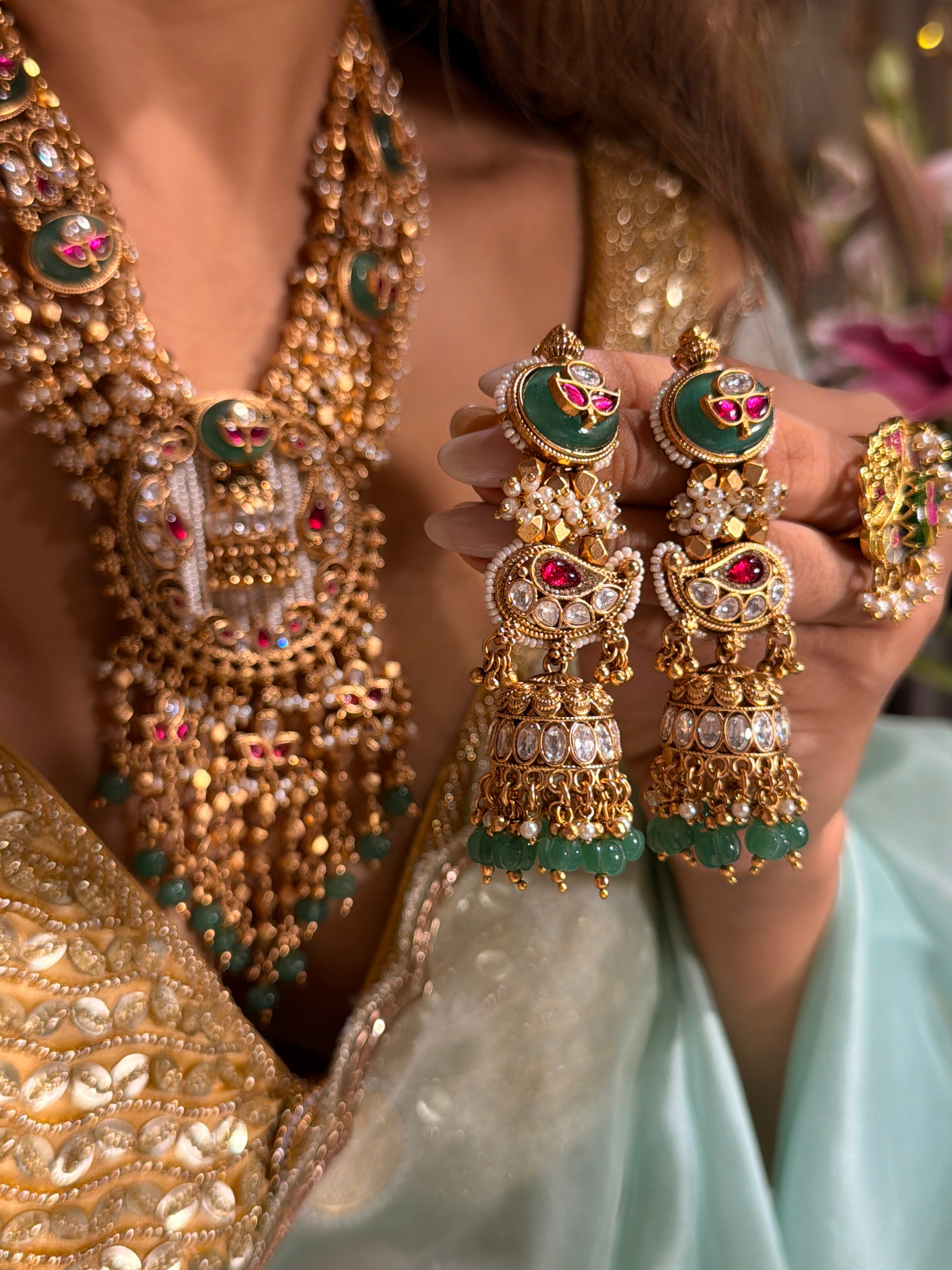 Tvesha gold plated Rajwadi Necklace
