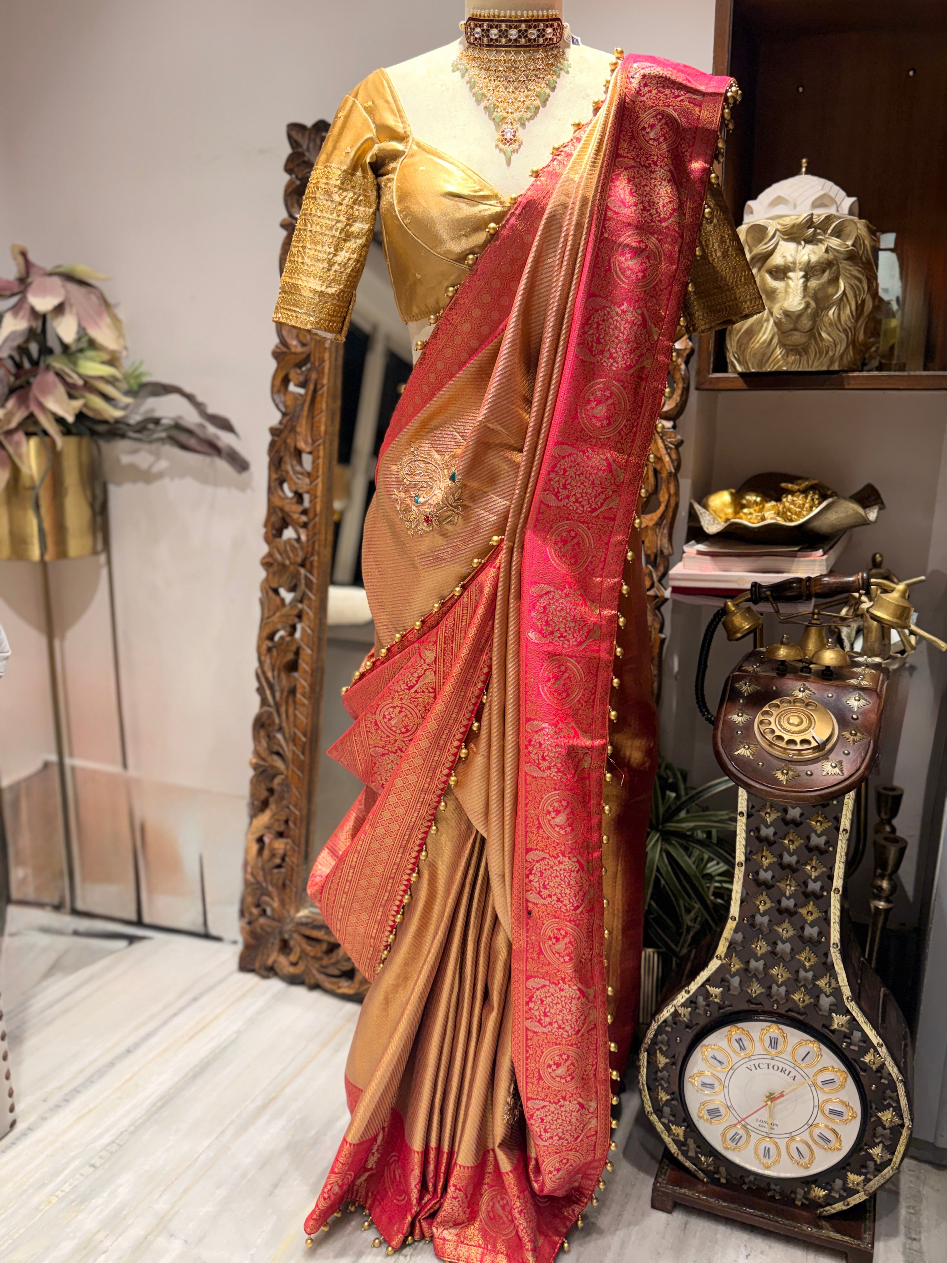 Sunheri Paisley Sona-Rupa zari Saree