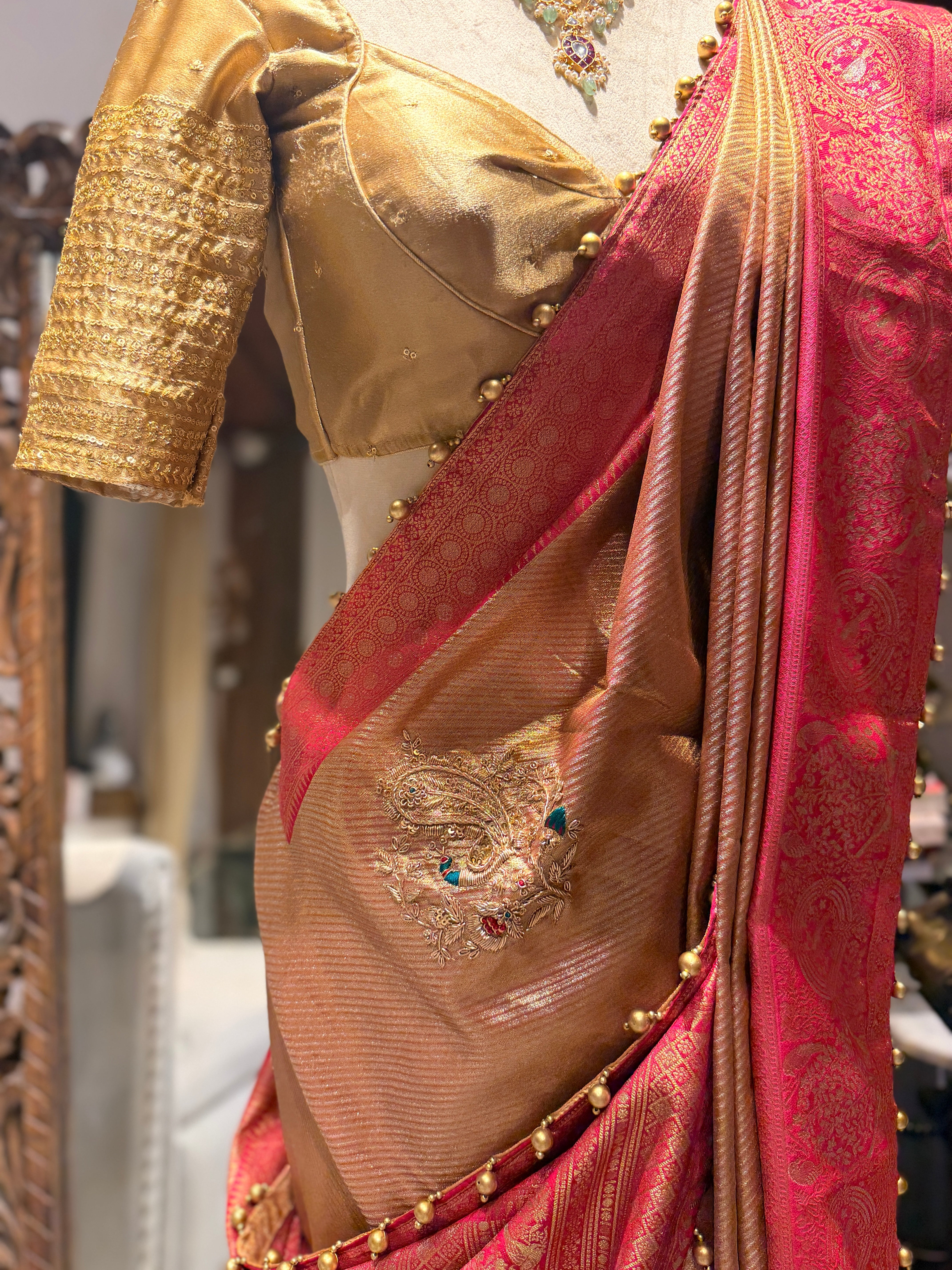 Sunheri Paisley Sona-Rupa zari Saree