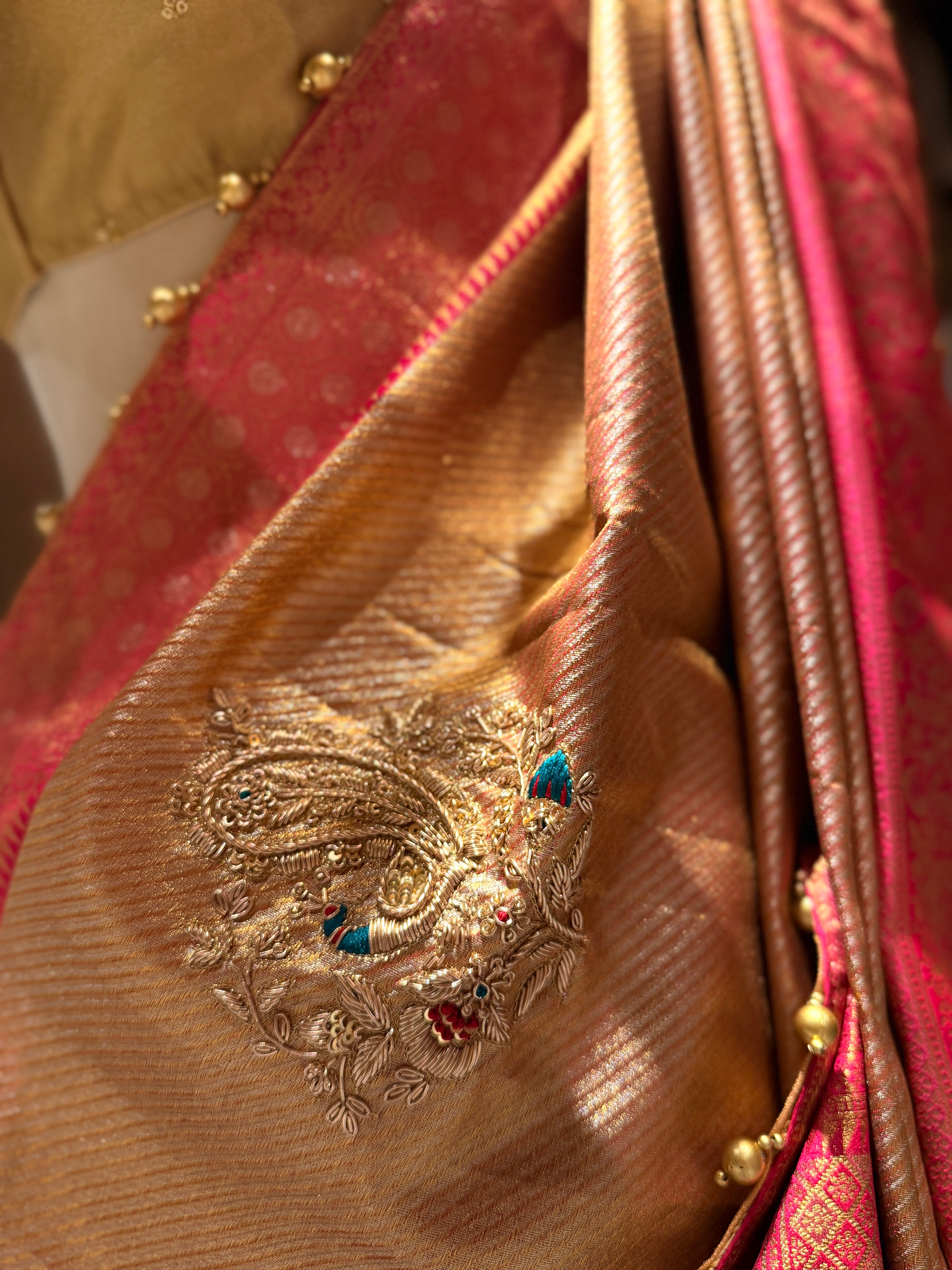 Sunheri Paisley Sona-Rupa zari Saree
