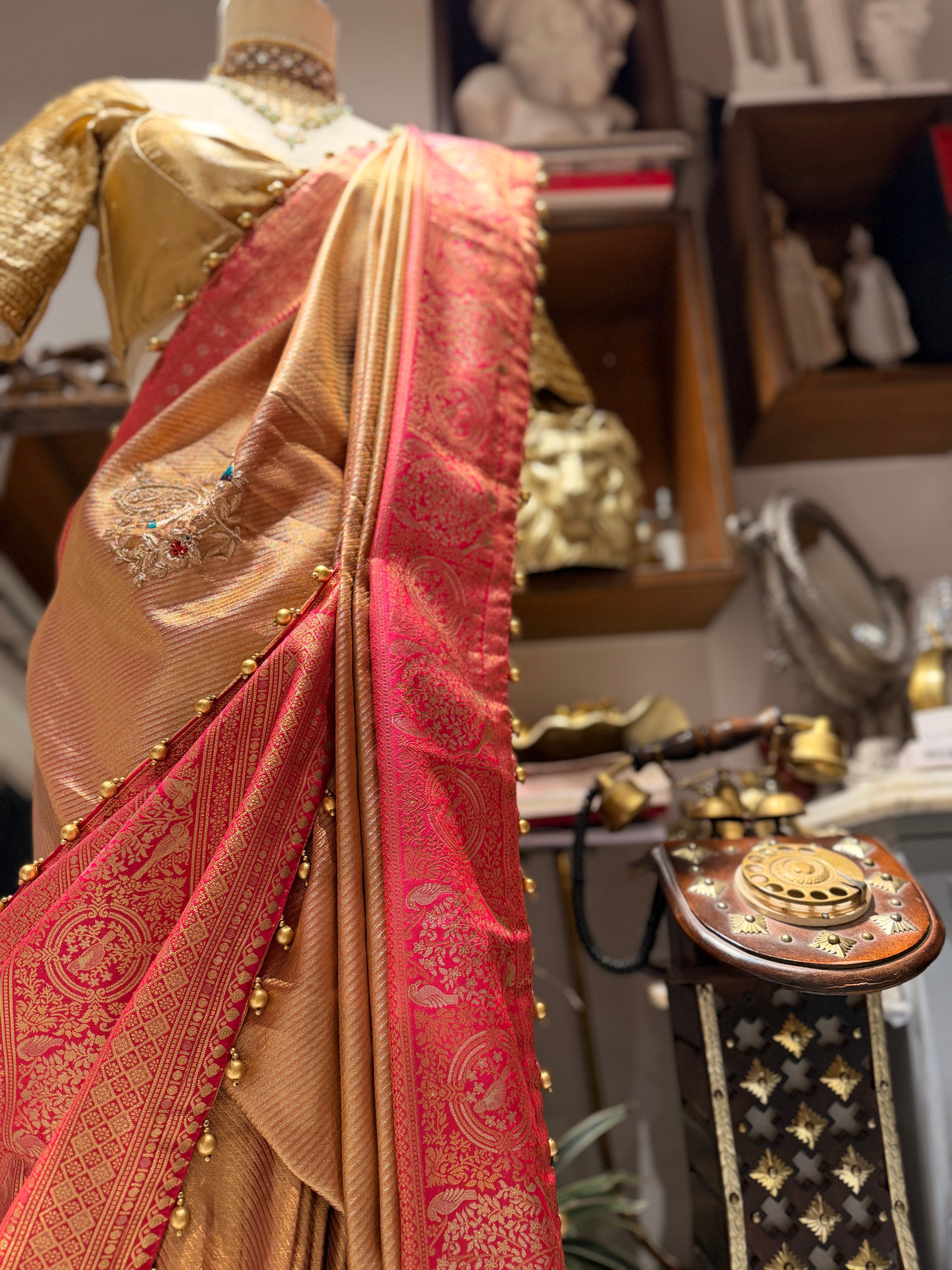 Sunheri Paisley Sona-Rupa zari Saree