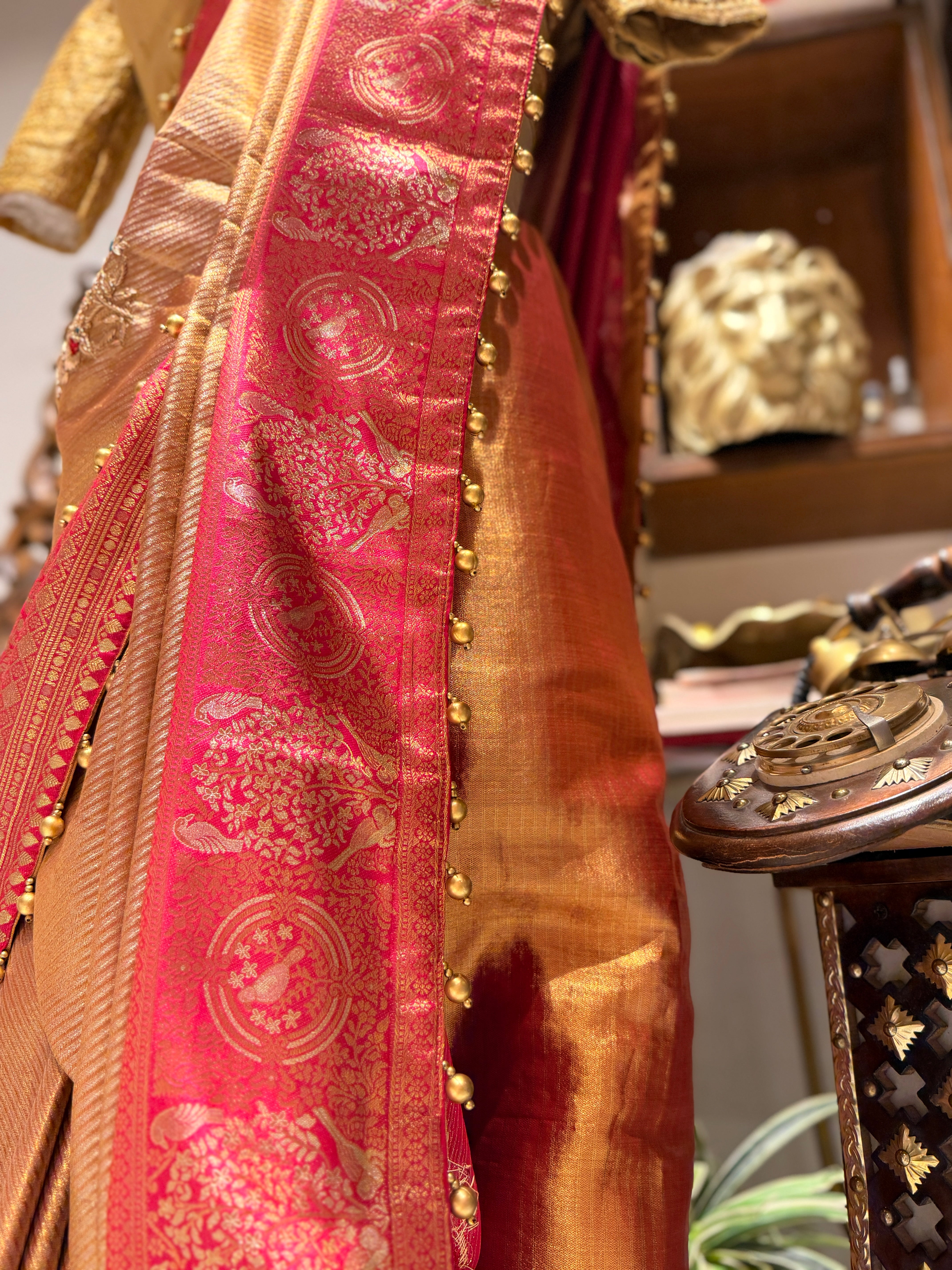 Sunheri Paisley Sona-Rupa zari Saree