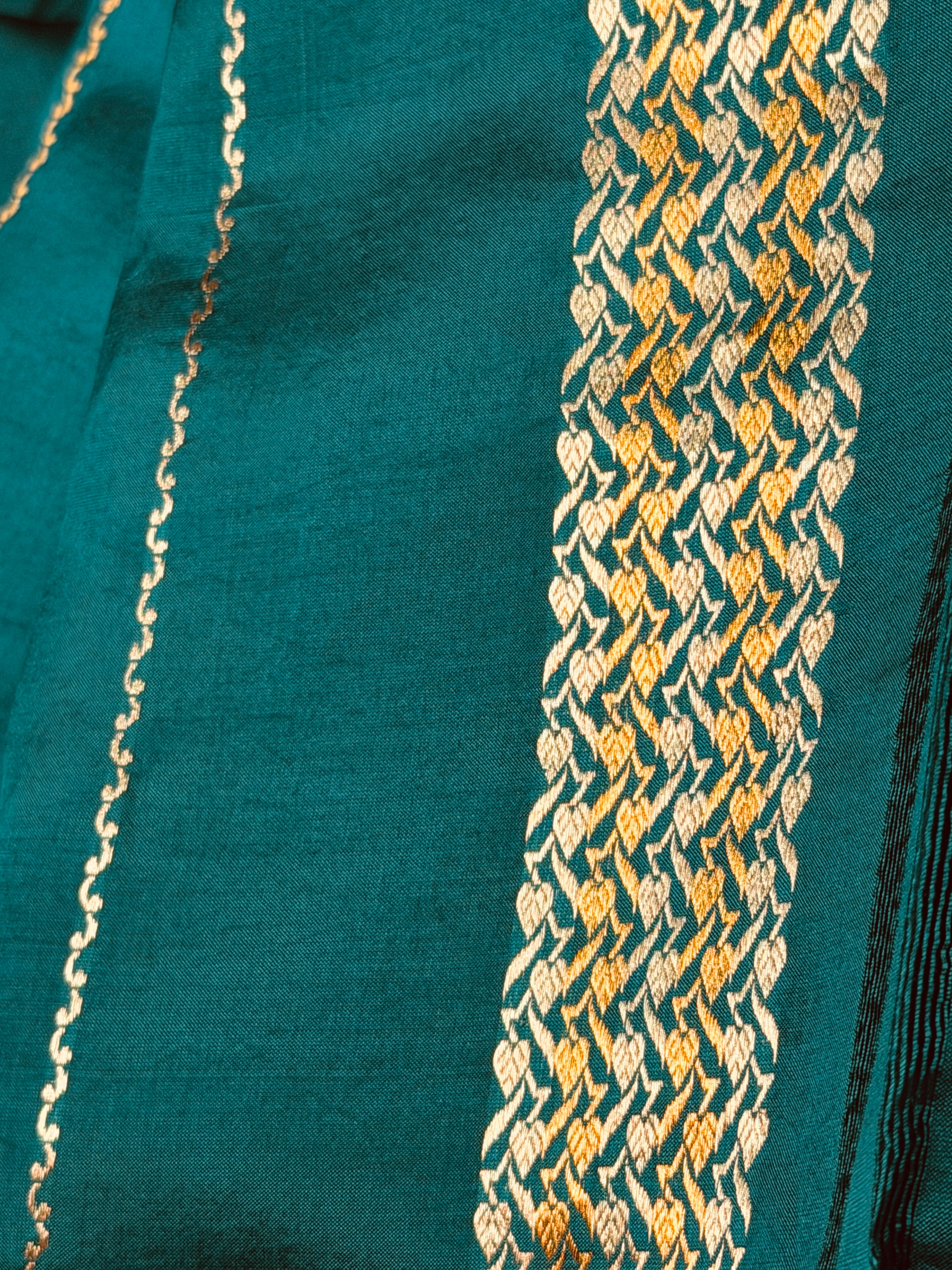 Mango swan silk Saree