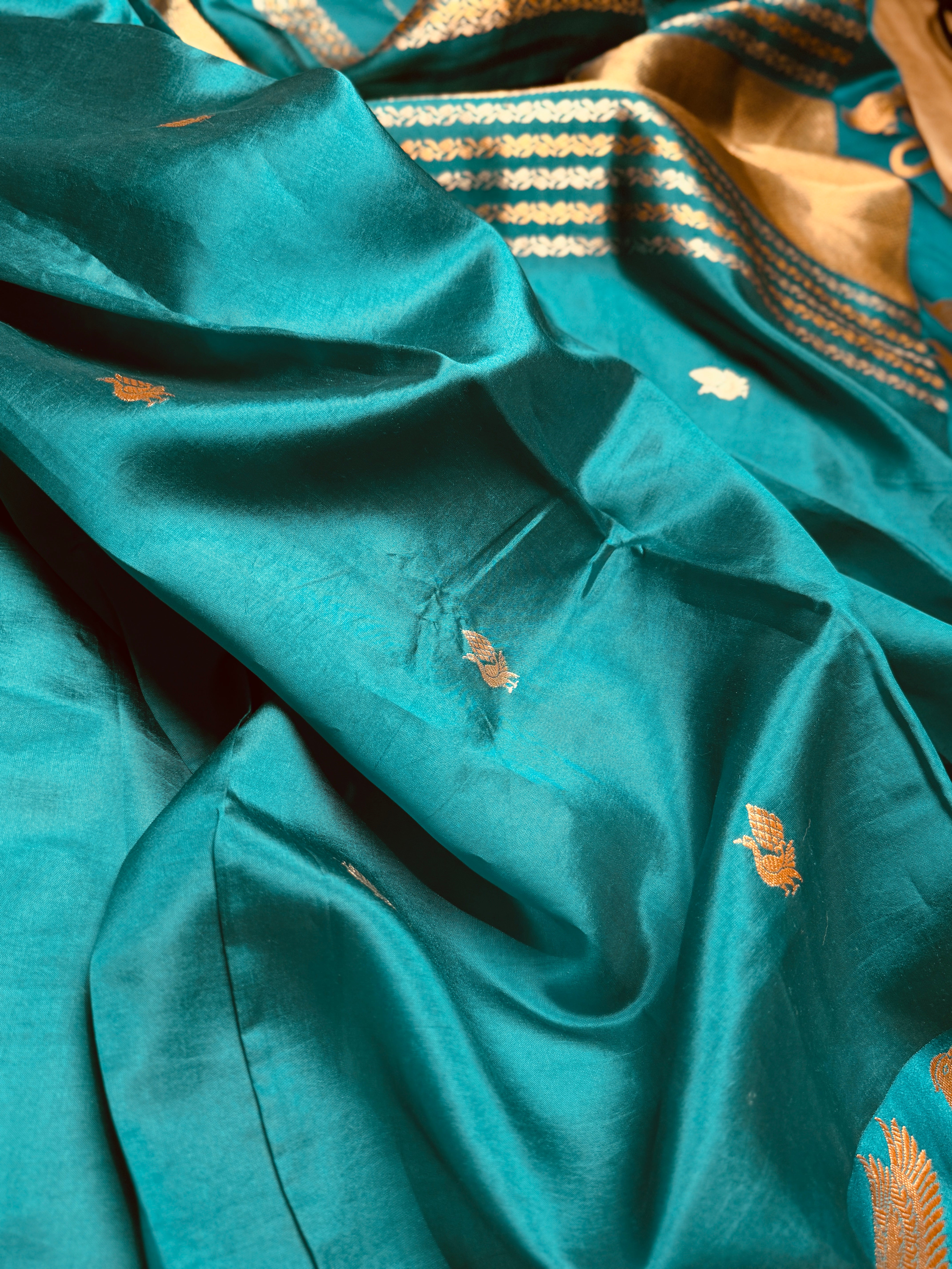 Mango swan silk Saree