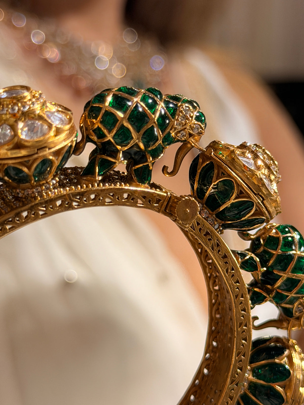 Mihika Emerald Gold polki Bangle