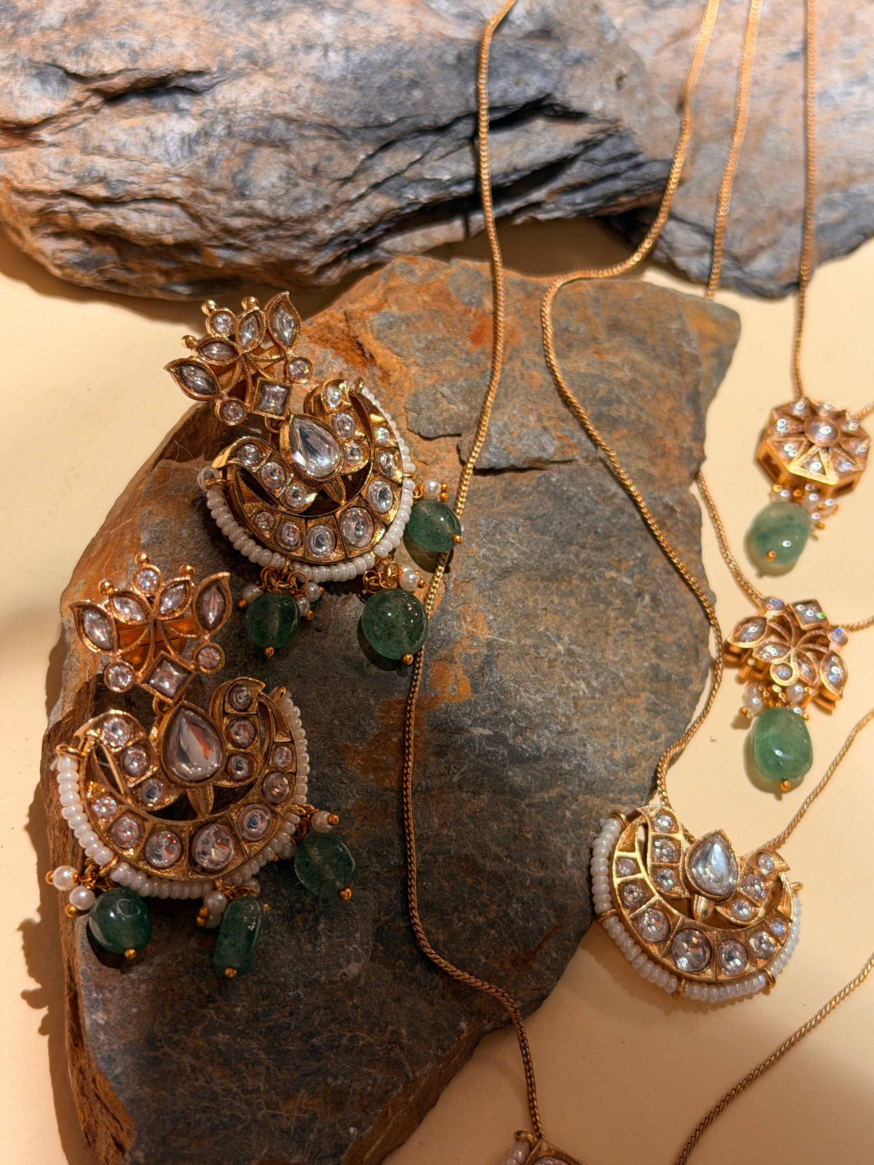 Shahi chaand layered neck-chain