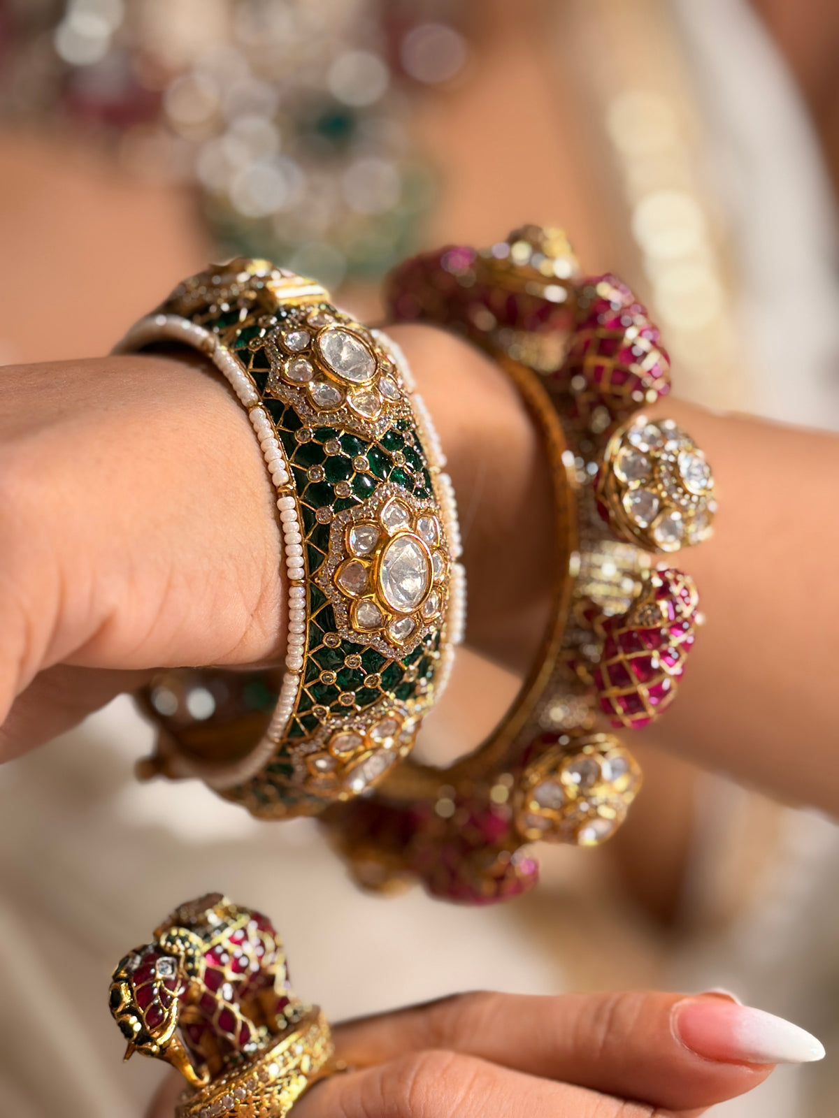 Siyani gold Floral Bangle