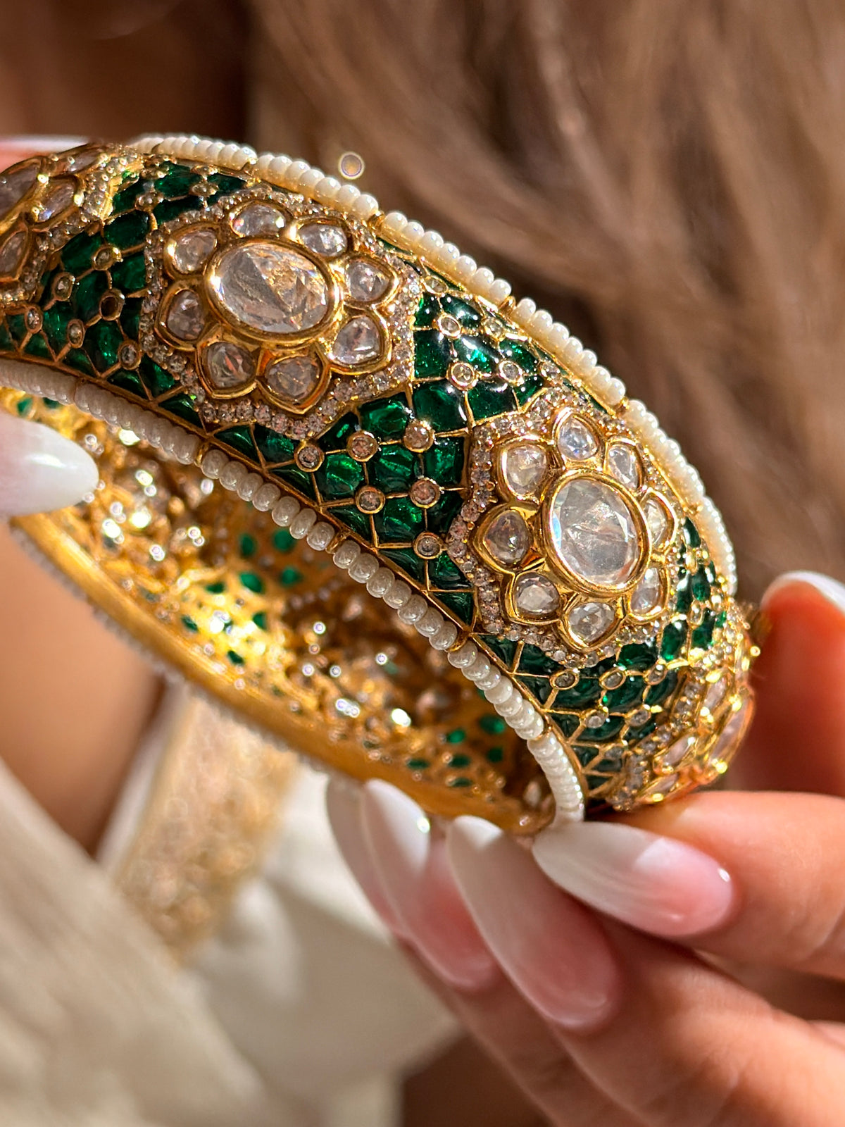 Siyani gold Floral Bangle