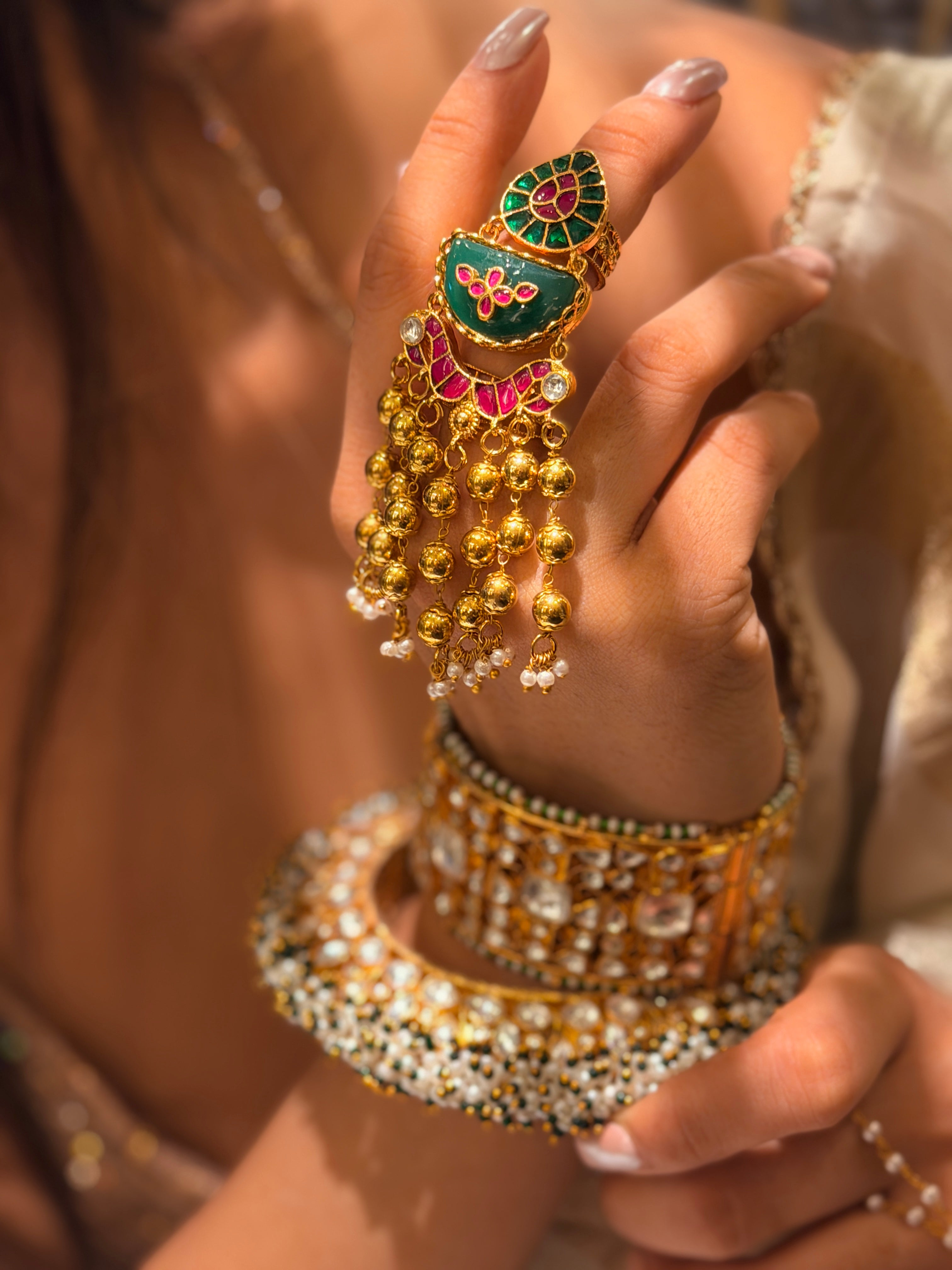Lyari Latkan Ring