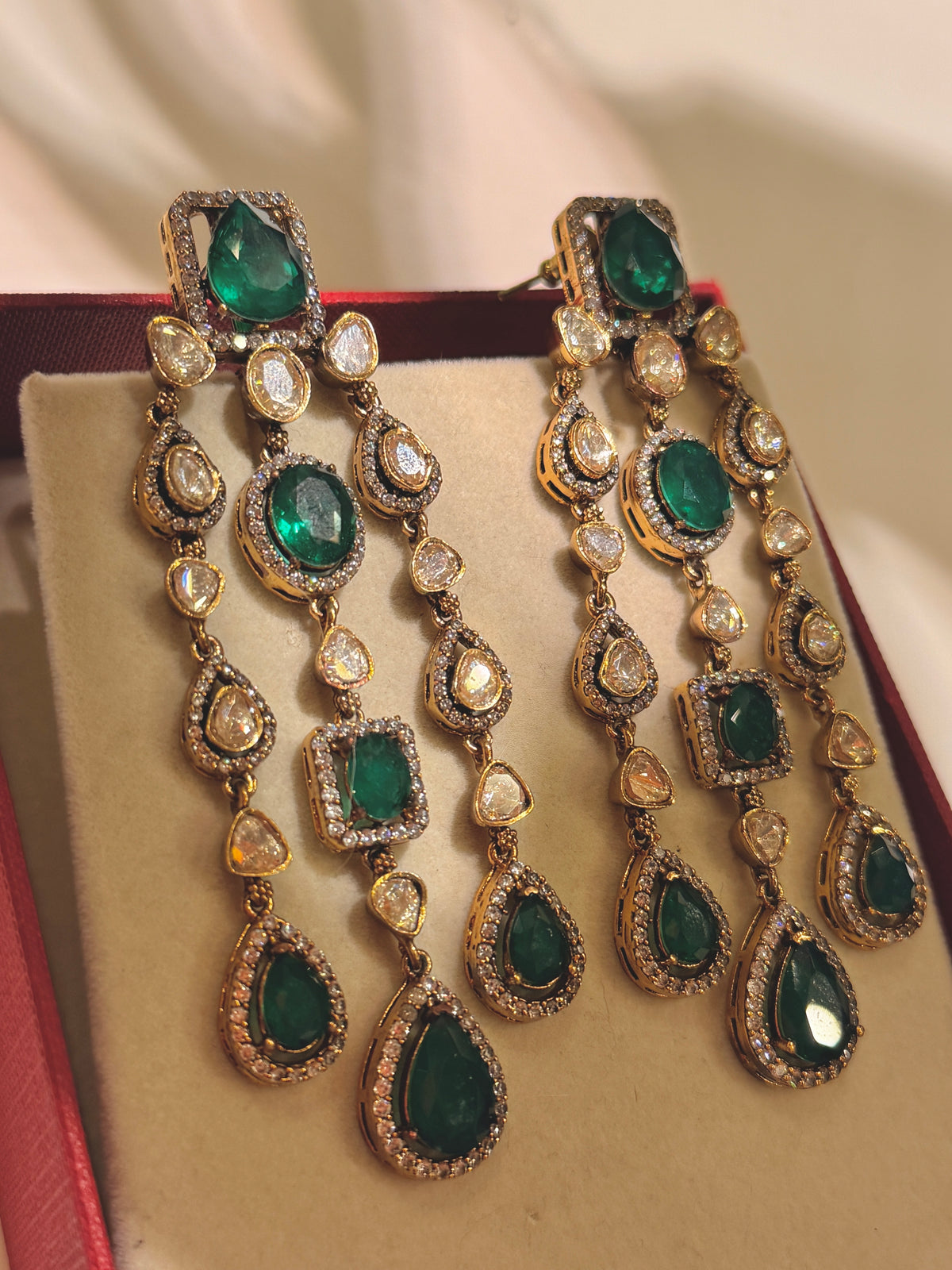 Emerald fall Dangler