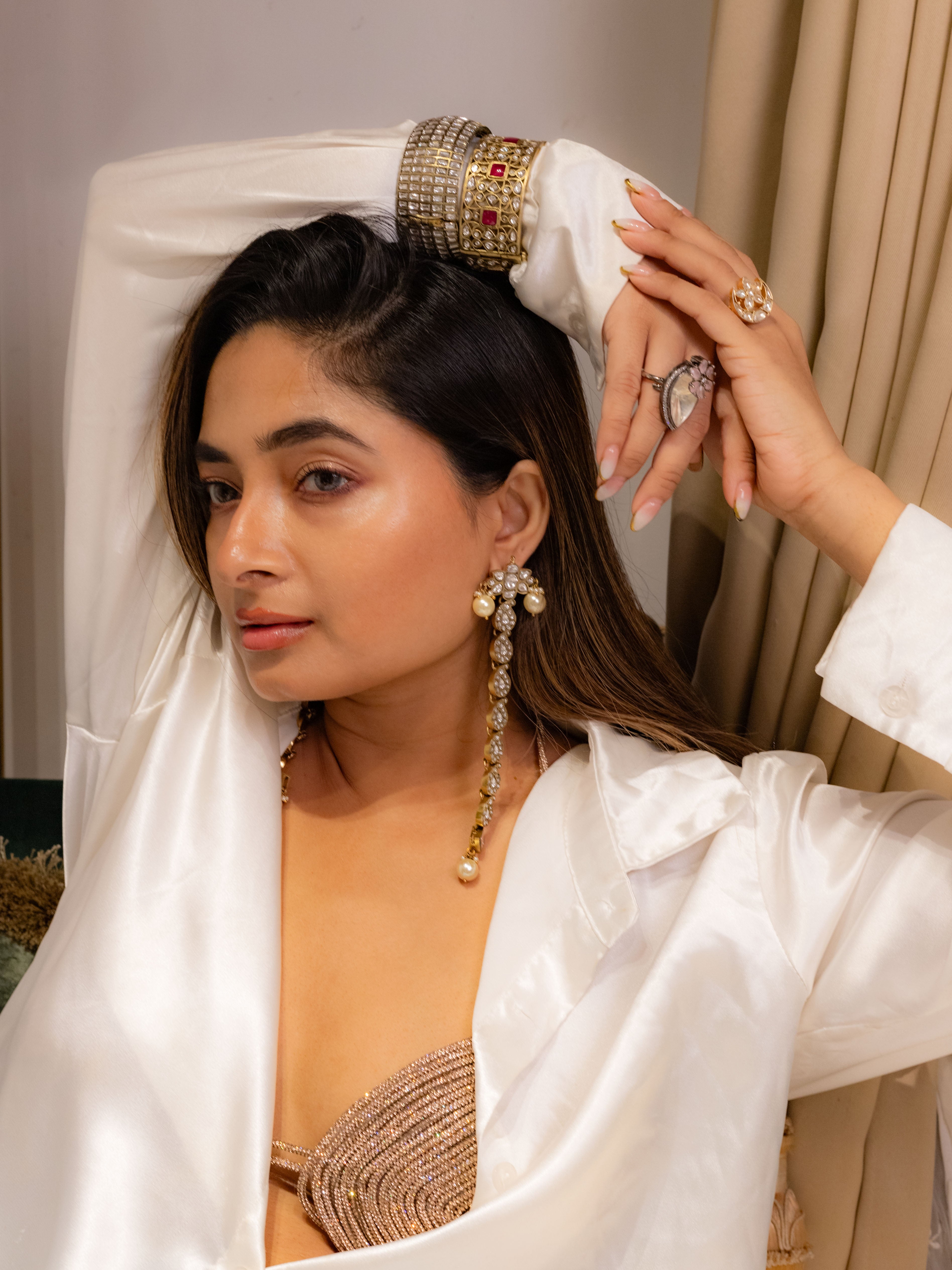 Noorvel Long Kundan Drops-Mahira