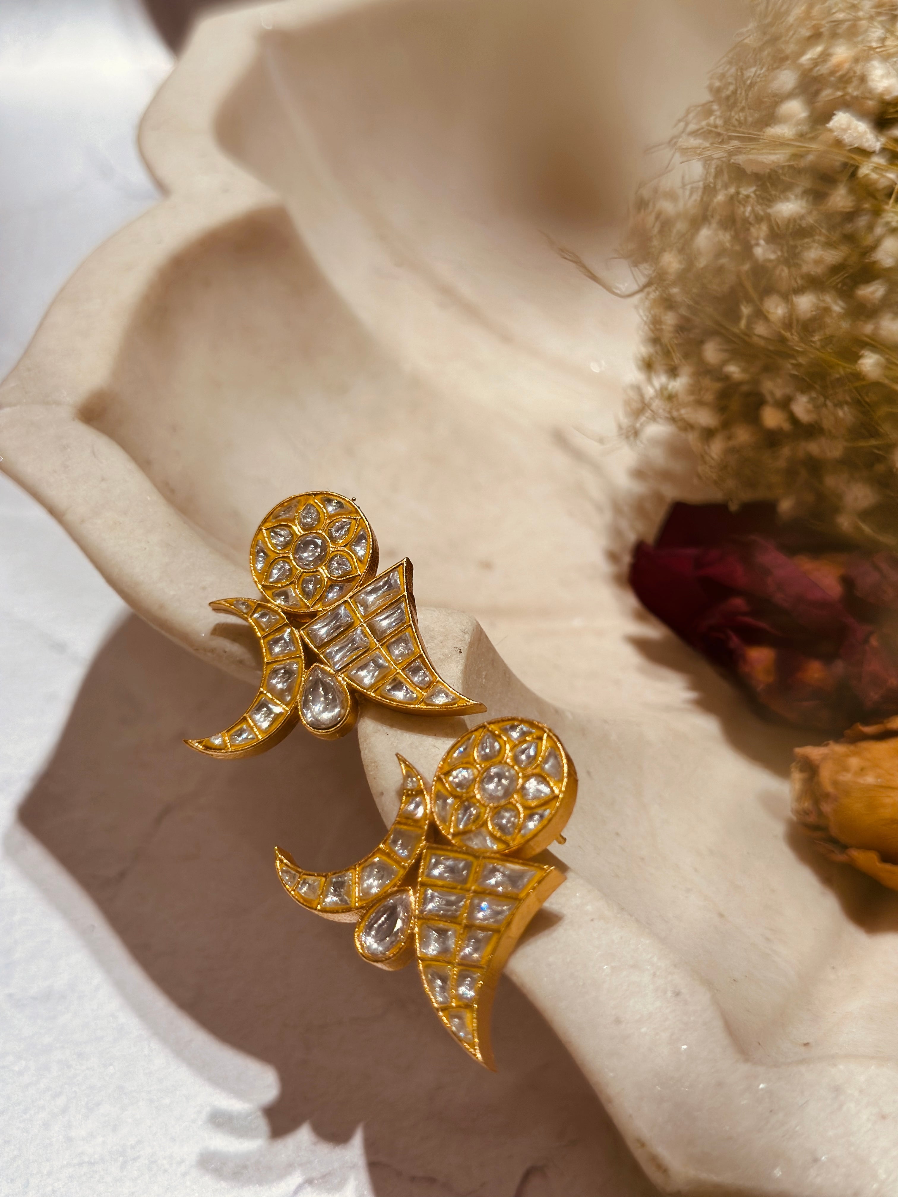 Kripanta kundan stud