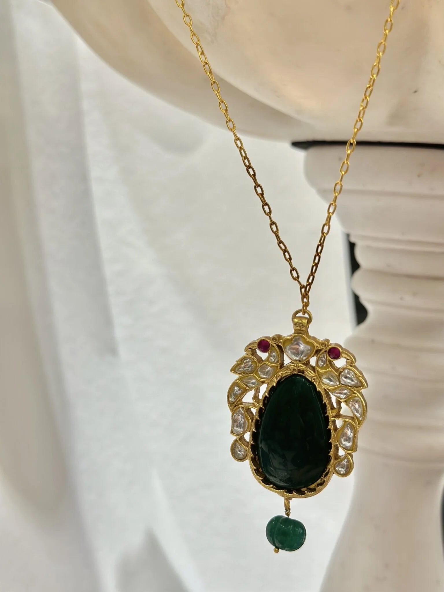Rooh Pendant Chain