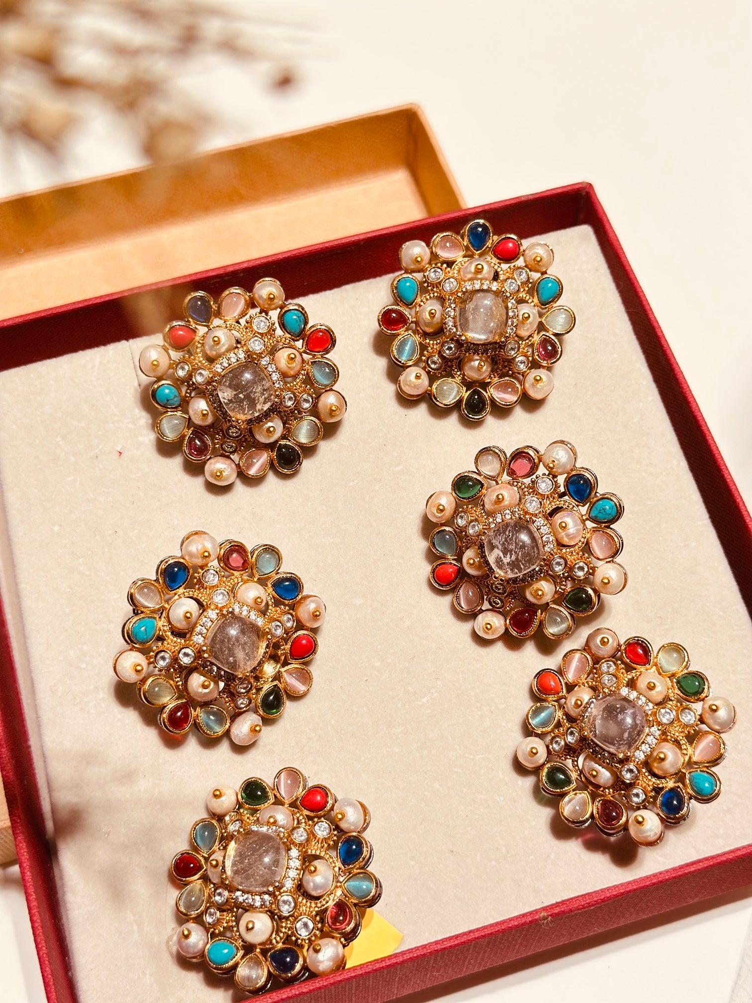 Elizabeth Glimsia Stud