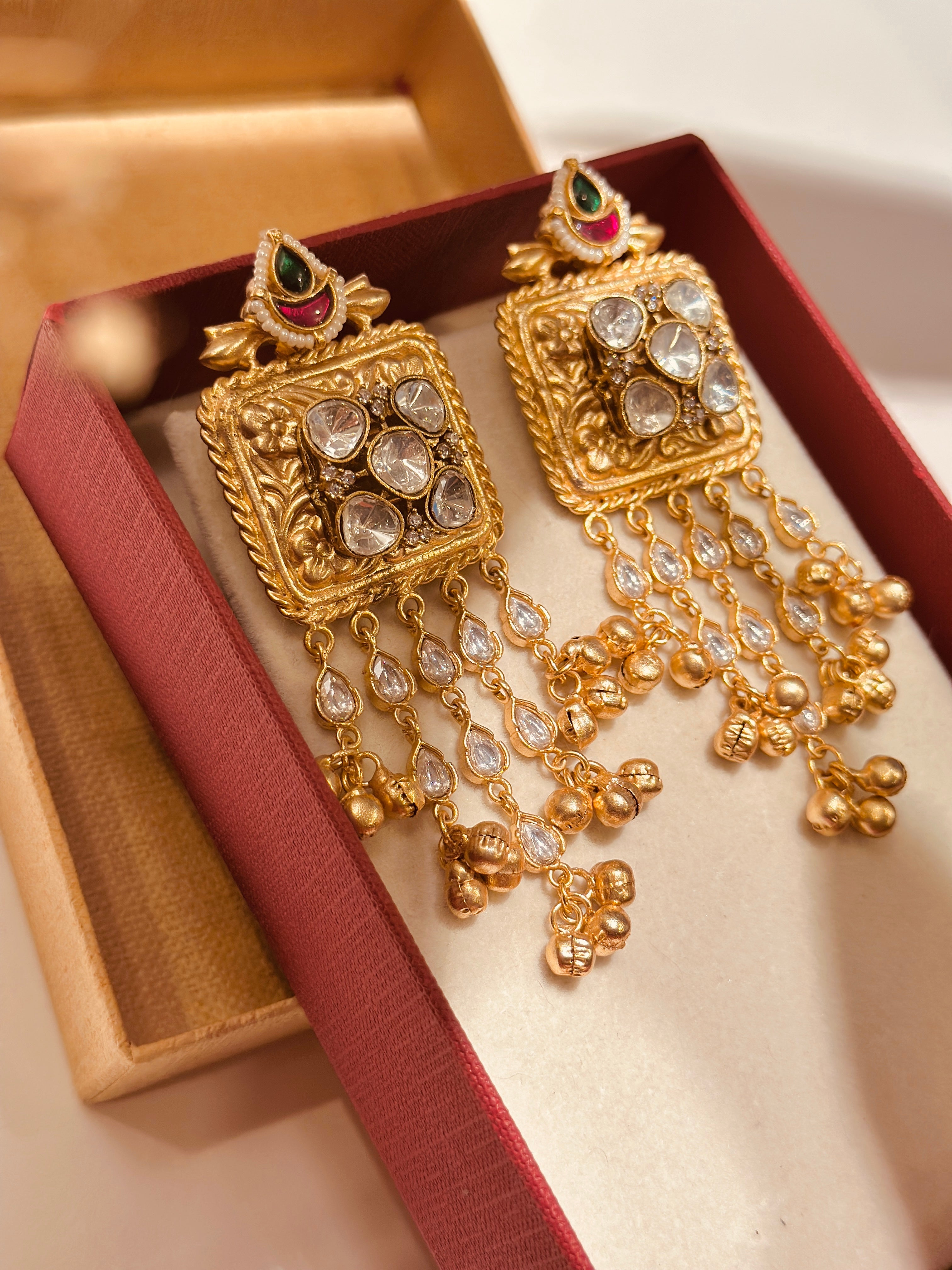 Sunehri Dangler