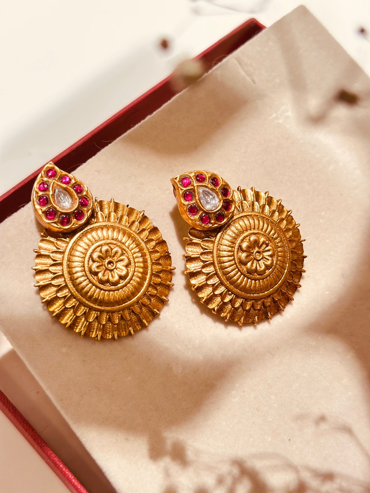 Kanika stud