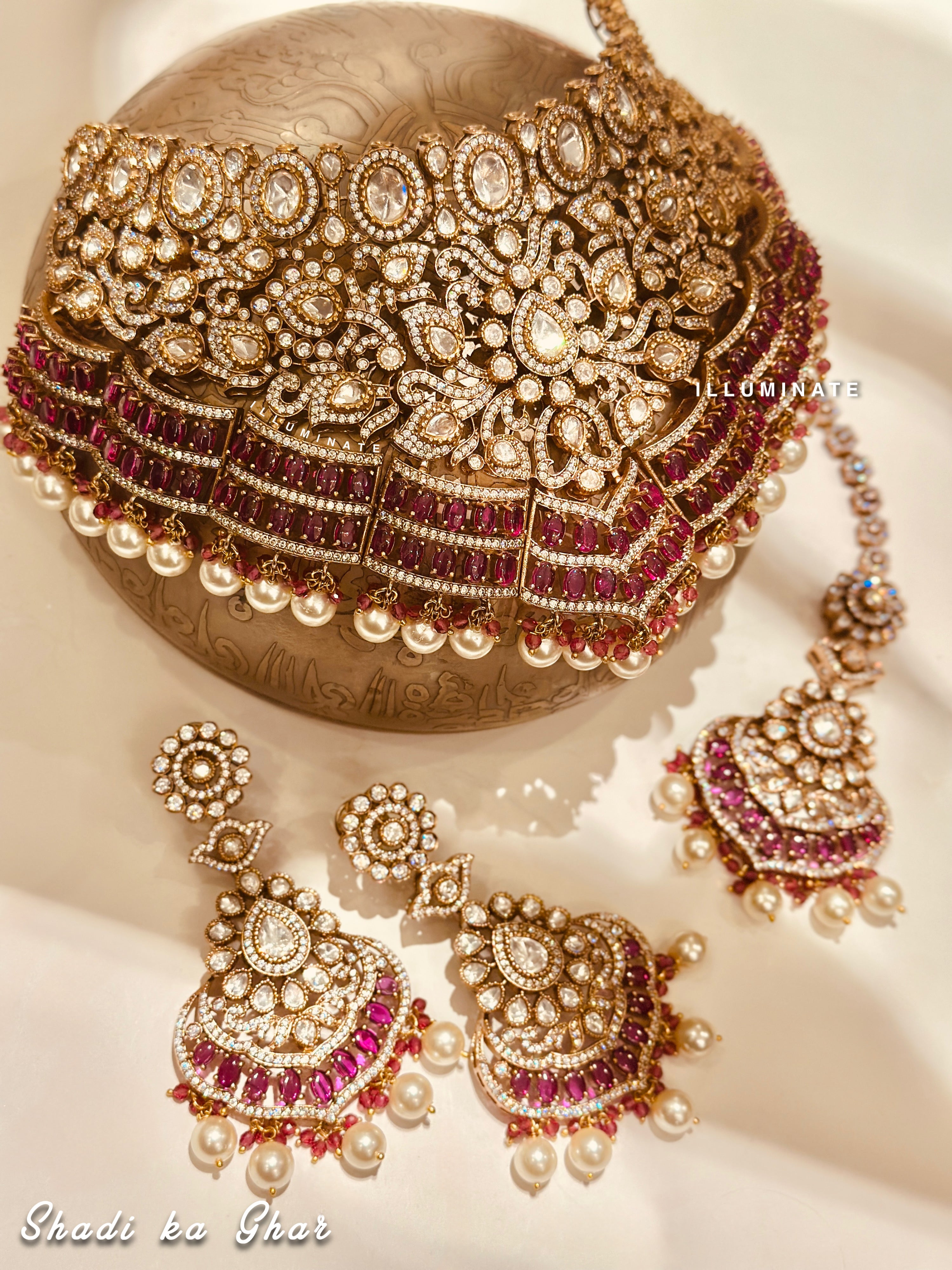Queen Naira Necklace