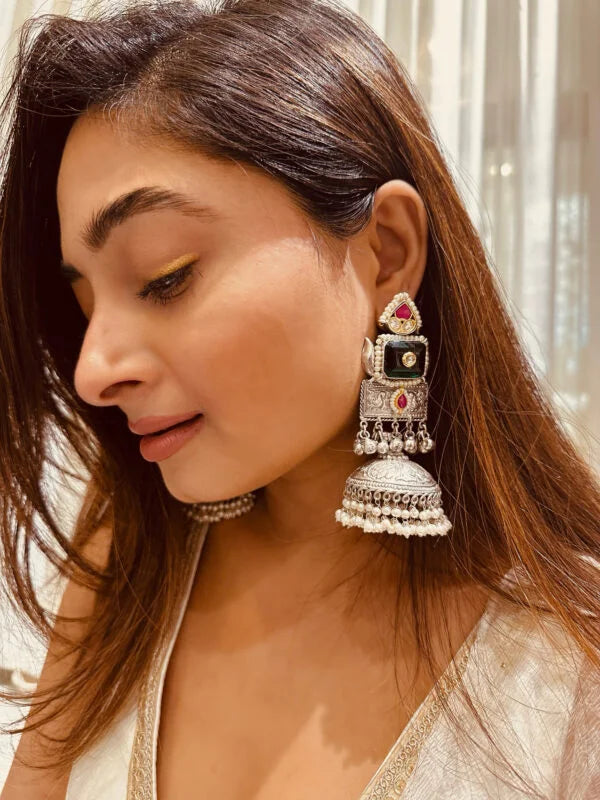 Saarita Jhumka
